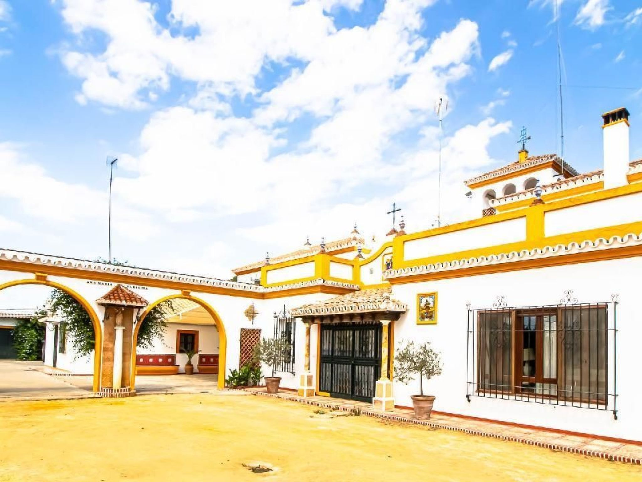 Hacienda El Corchuelo-Image-tags.info