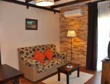 Wohnung in Sotoserrano mit Terrasse und Garten