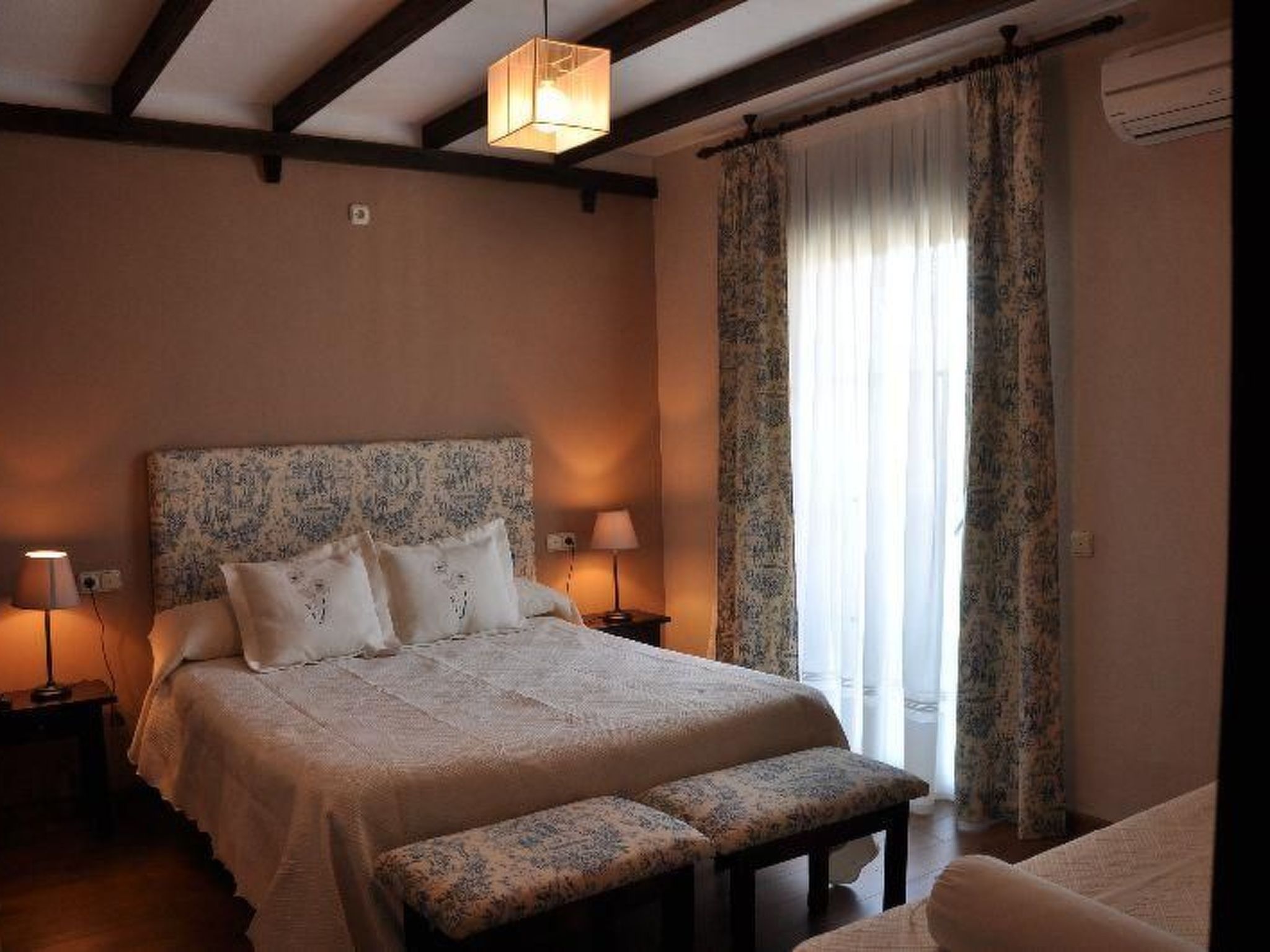 Wohnung in Sotoserrano mit Terrasse und Garten