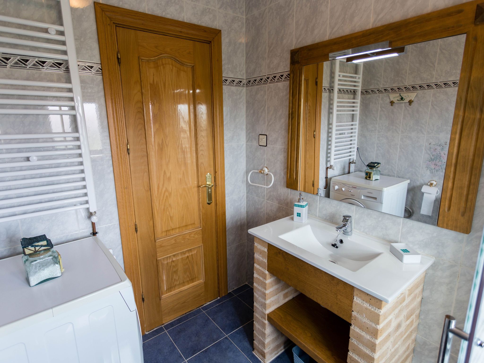 Sehr gepflegtes Ferienhaus im typisch spanischen Stil mit Garten, zwei Terrasse-Inside