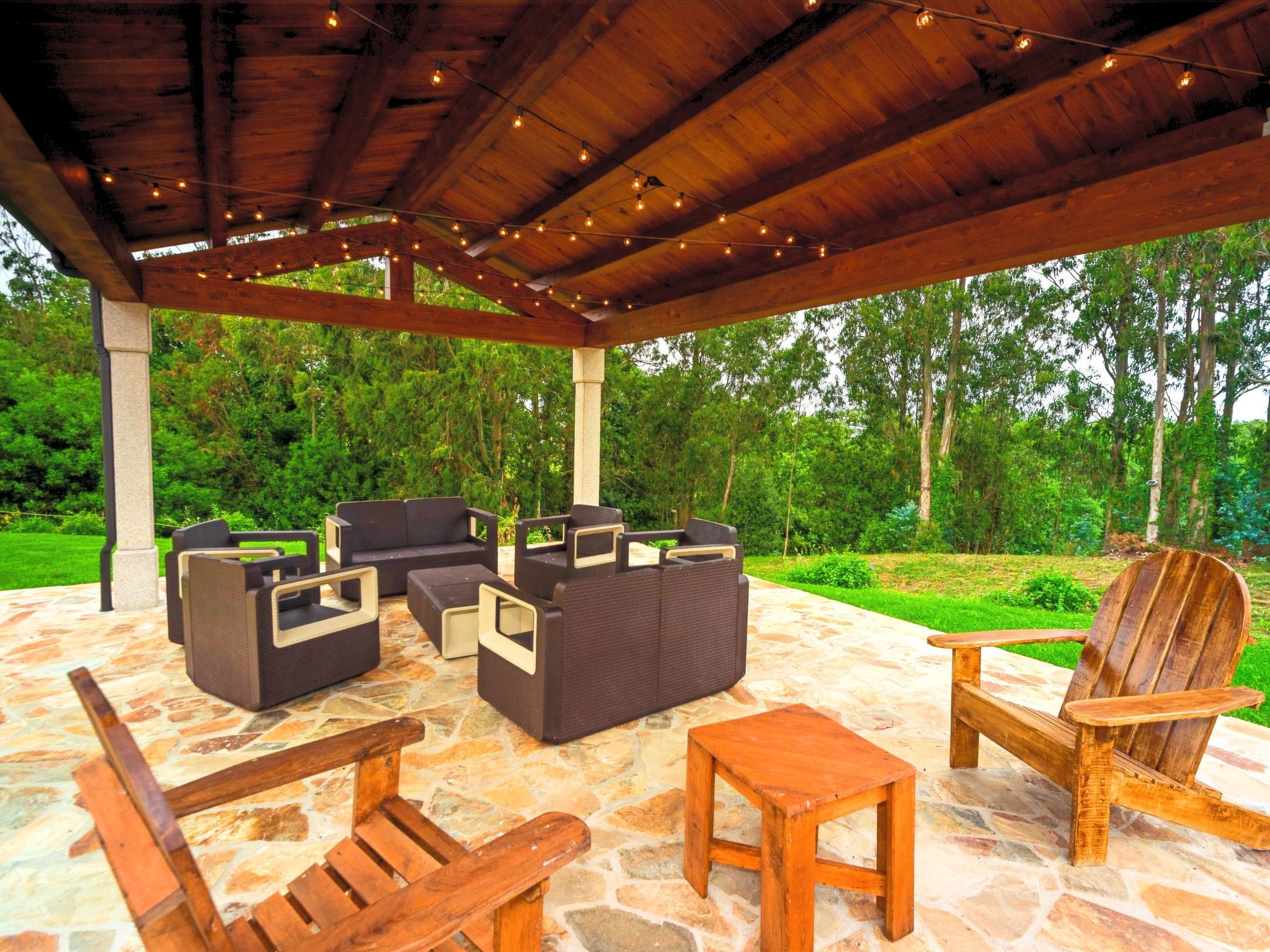 Schönes Duplex mit Aussicht, Pool und Garten-Binnen