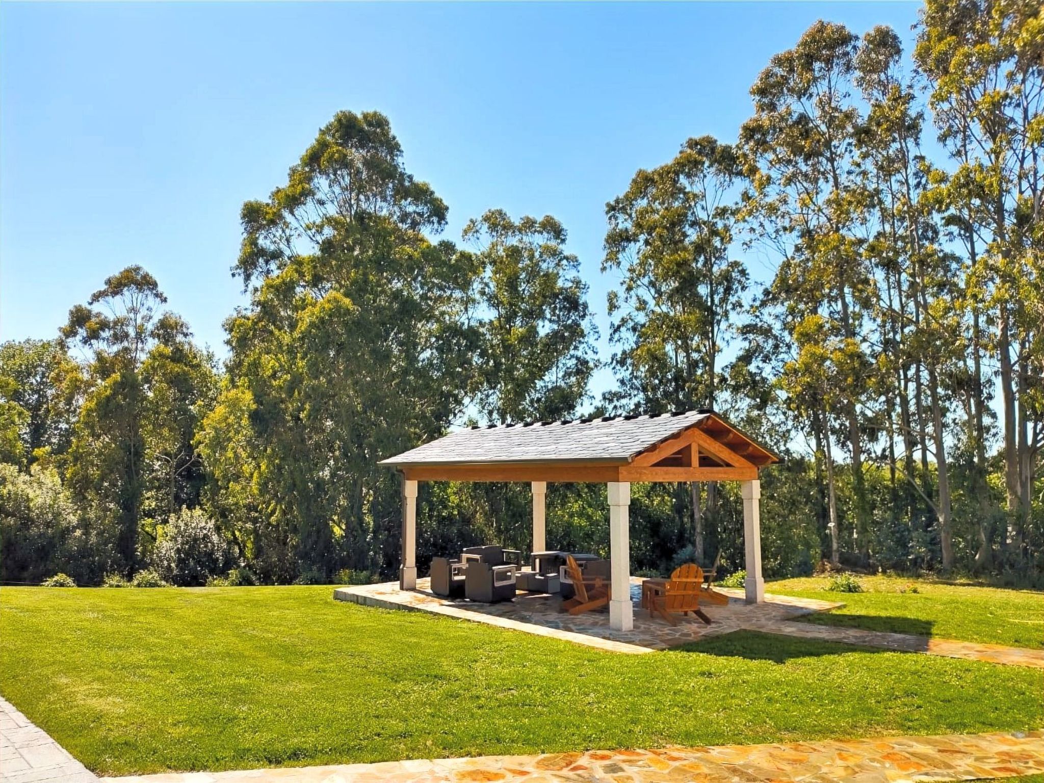 Schönes Duplex mit Aussicht, Pool und Garten-Binnen