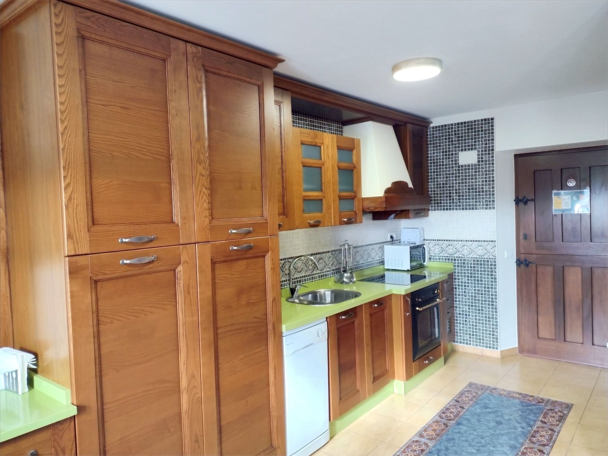 Schönes Duplex mit Aussicht, Pool und Garten-Binnen