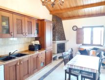 Luxe appartement met zwembad, uitzicht en airco nabij het strand in Santa Gadea - thumbnail 4