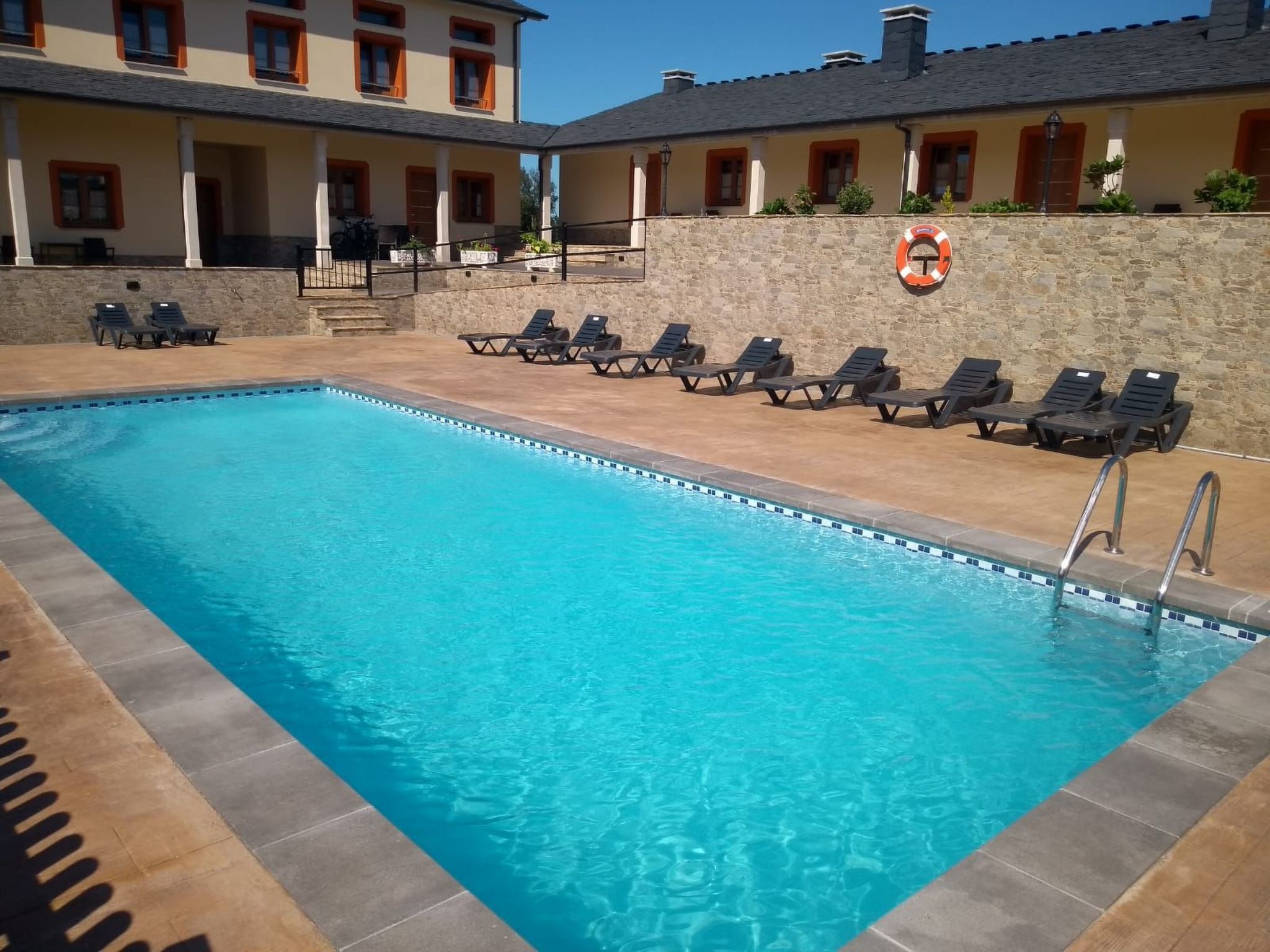Luxe appartement met zwembad, uitzicht en airco nabij het strand in Santa Gadea - foto 13
