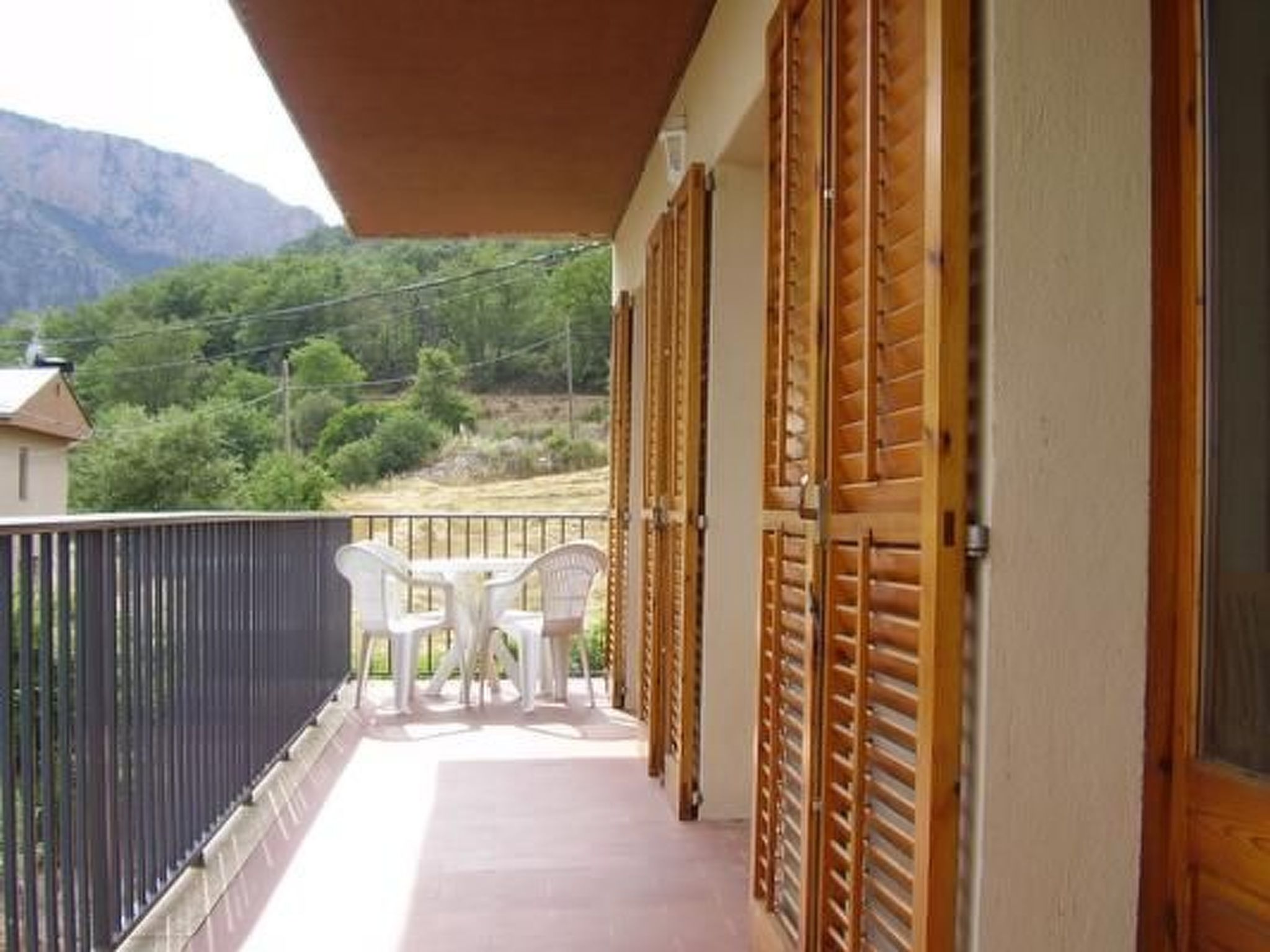 Cal Serveró 2-Outside