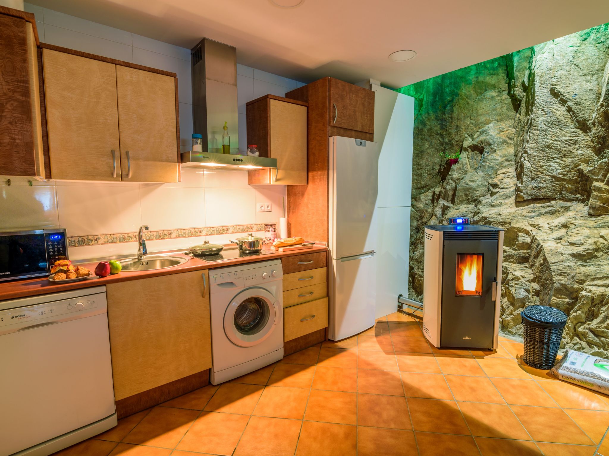 Rural House in the mountain of León-Image-tags.info