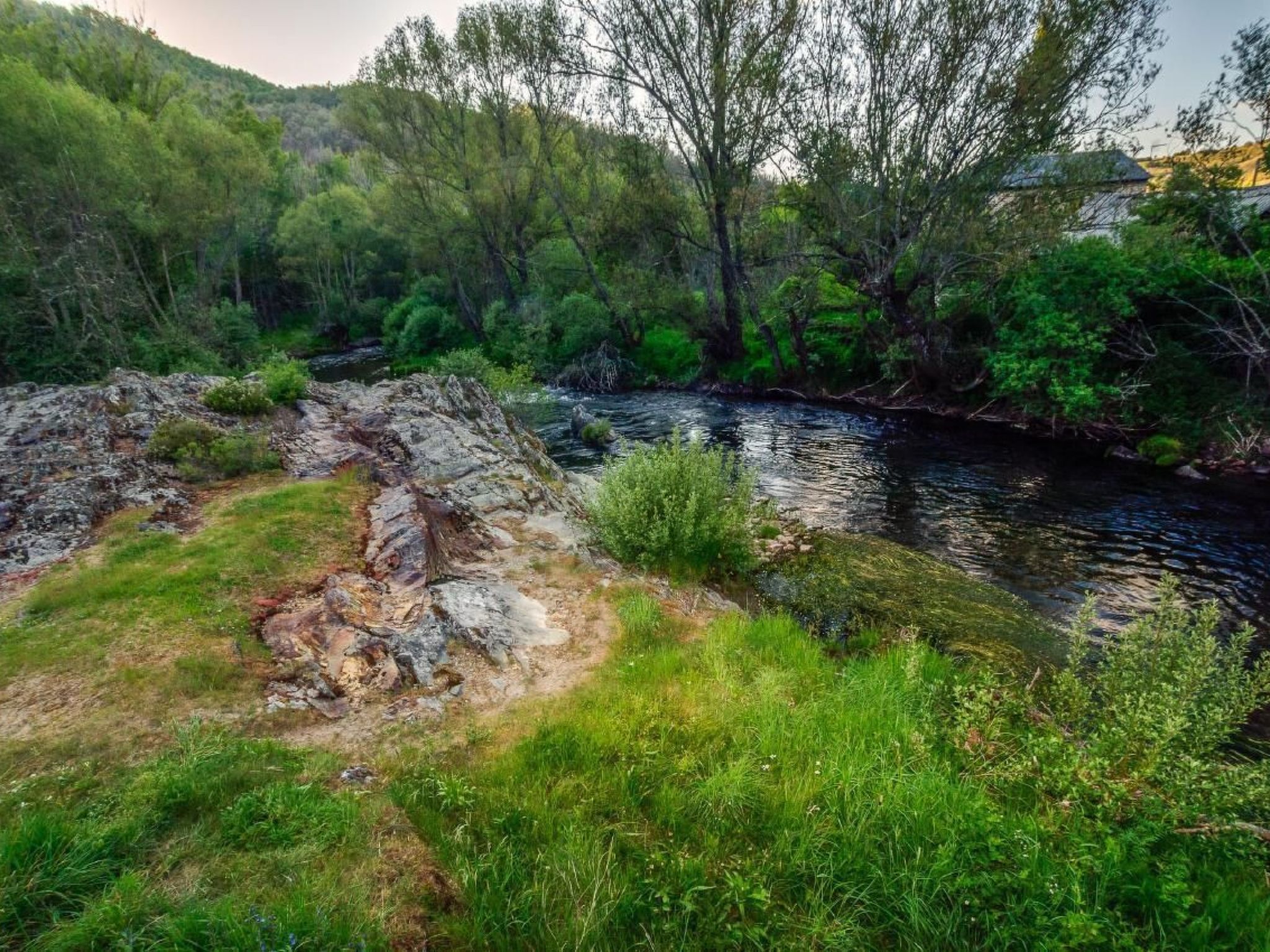 Rural House in the mountain of León-Outside