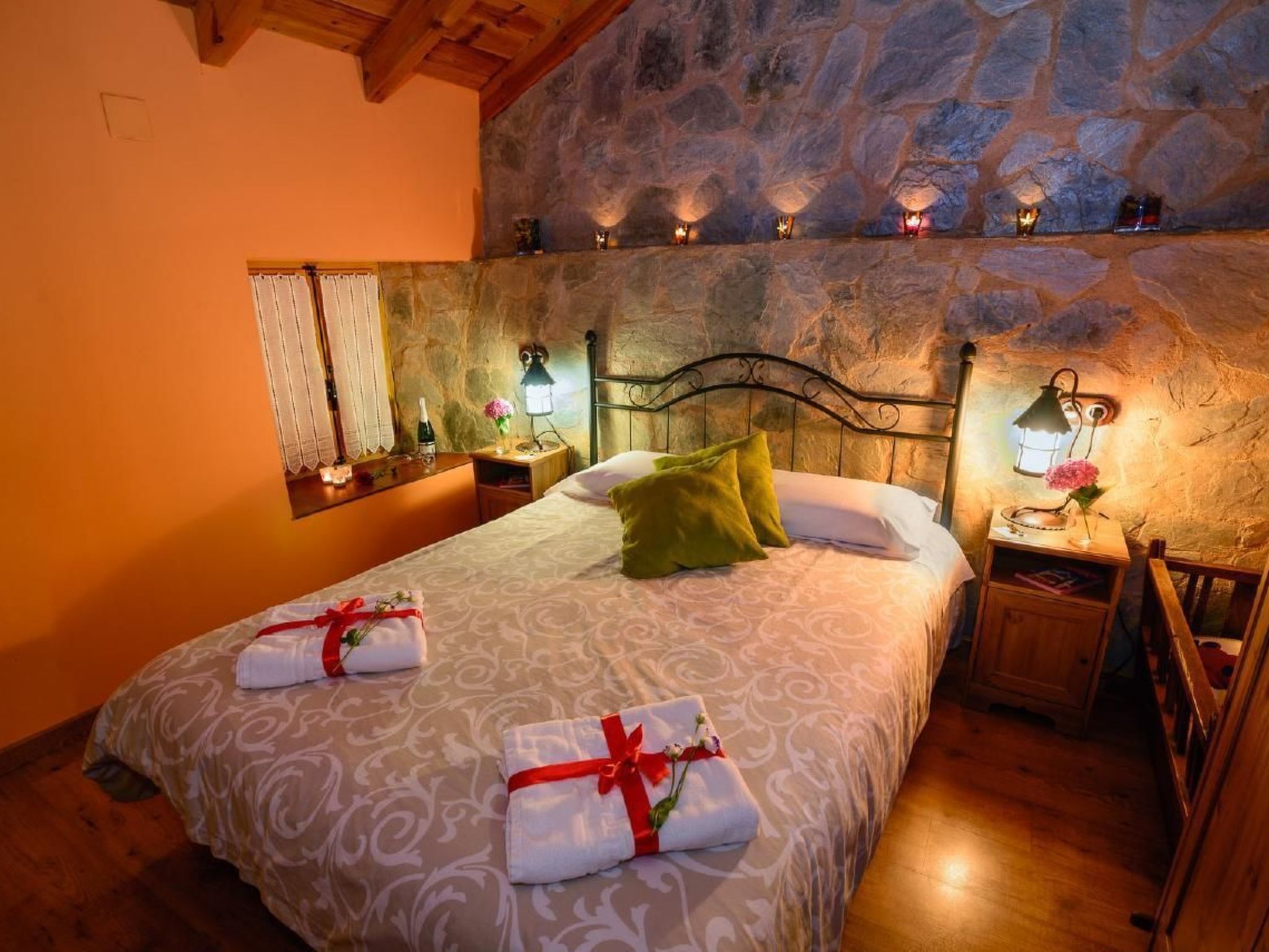 Landhaus im Berg von Leon-Inside