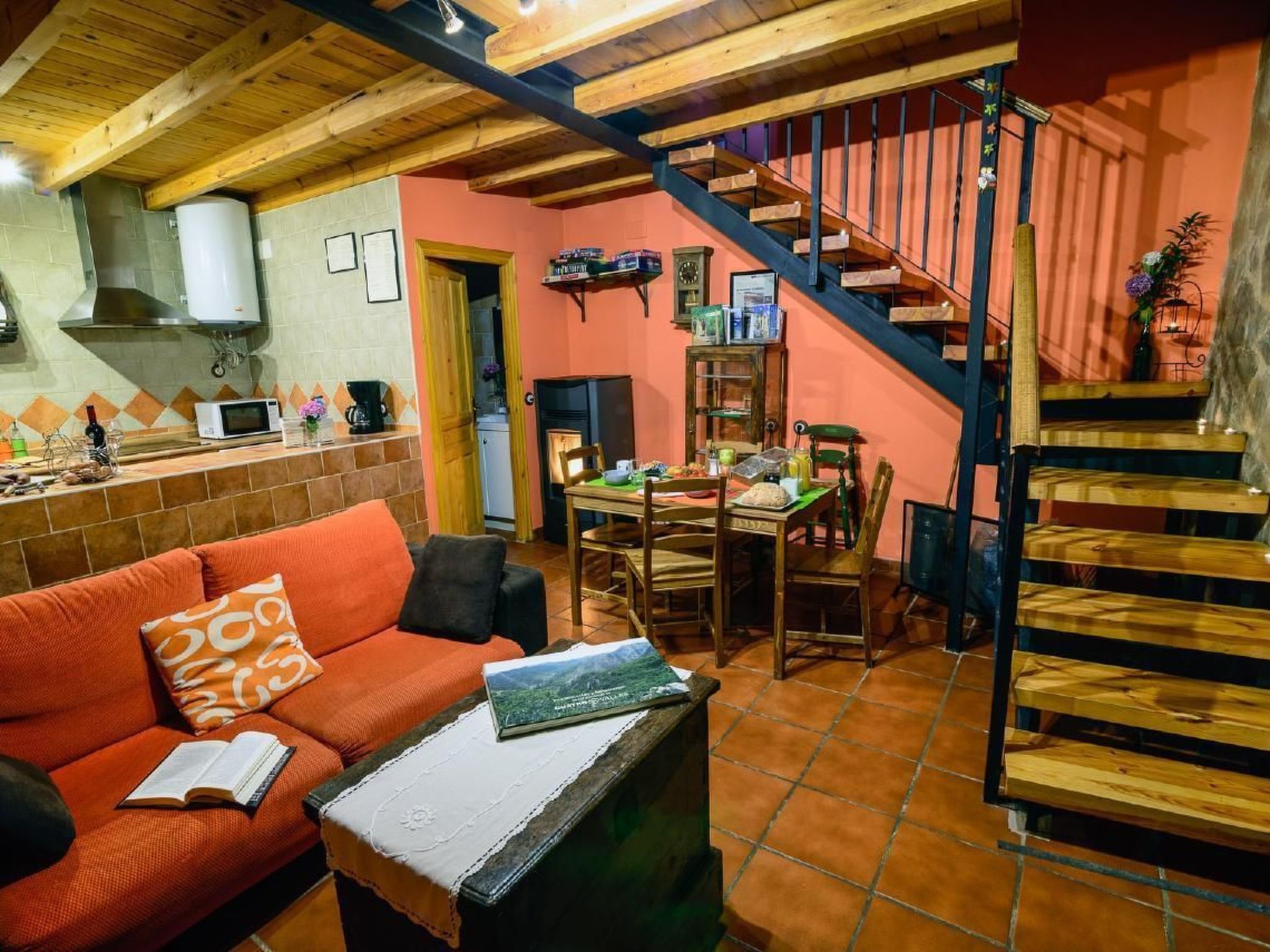 Landhaus im Berg von Leon-Image-tags.info