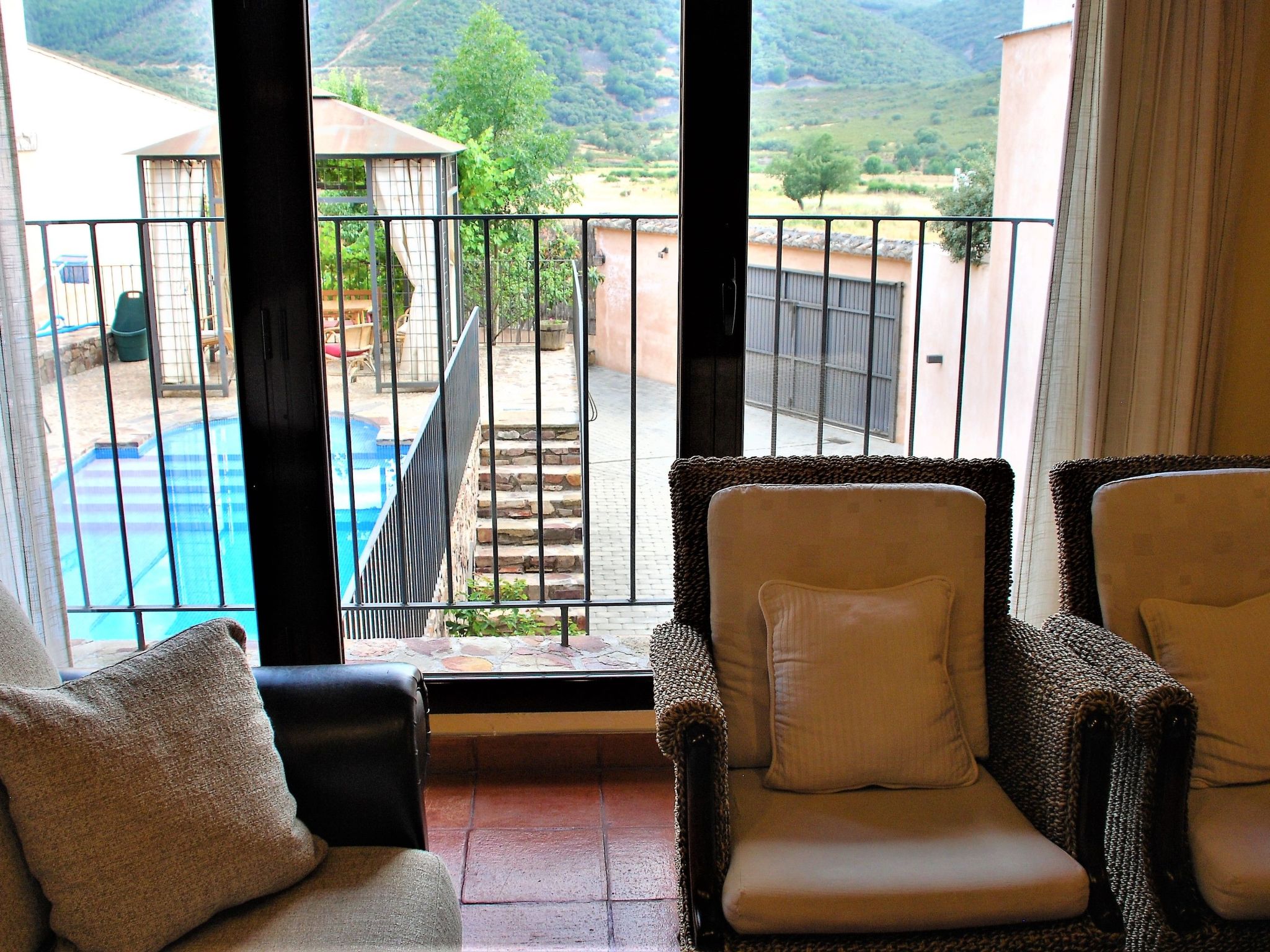 4-Schlafzimmer-Haus mit Schwimmbad-Binnen