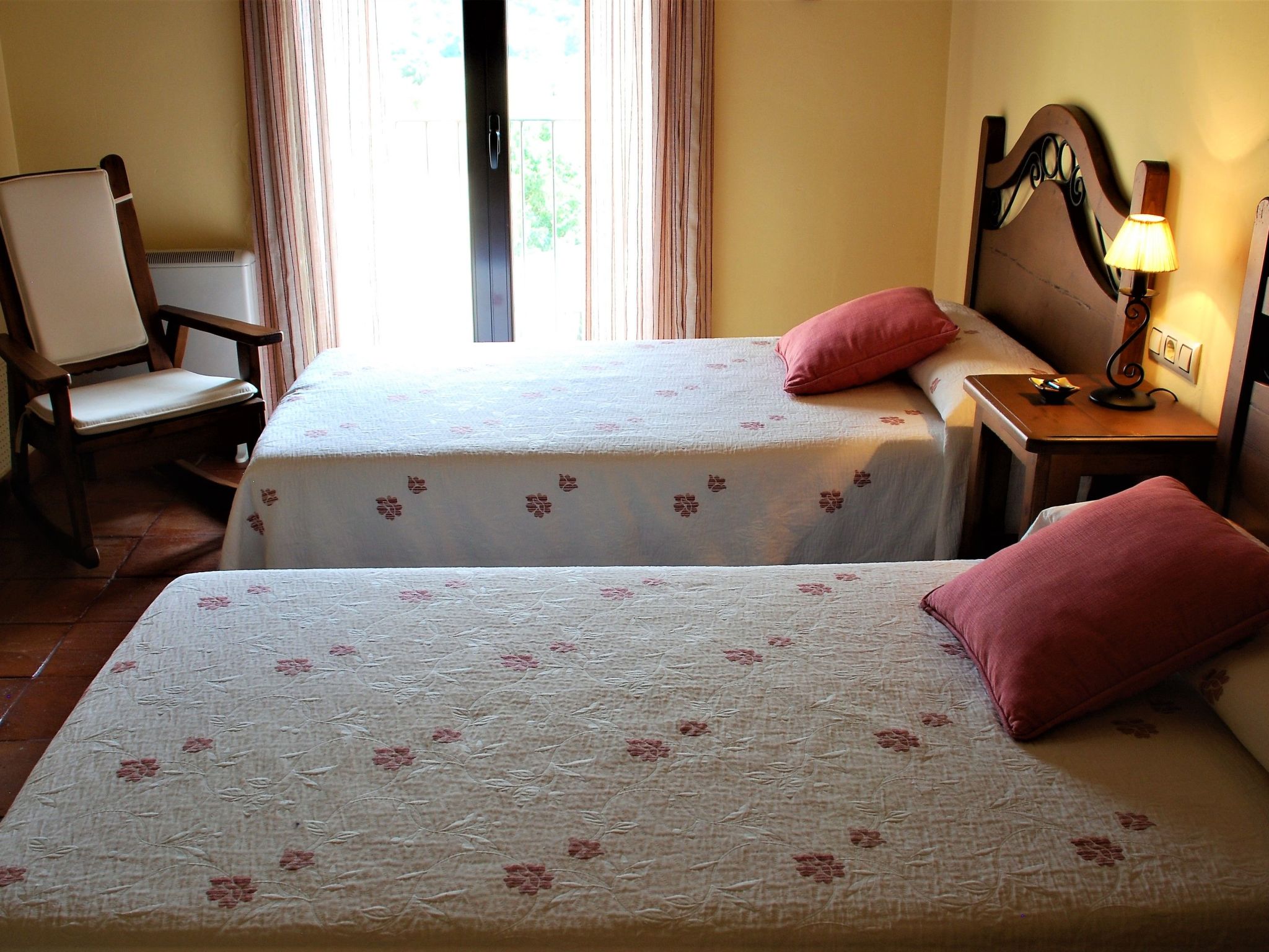 4-Schlafzimmer-Haus mit Schwimmbad