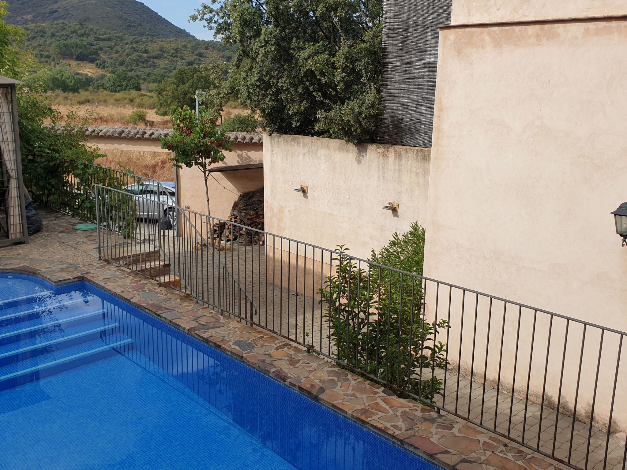 4-Schlafzimmer-Haus mit Schwimmbad-Binnen