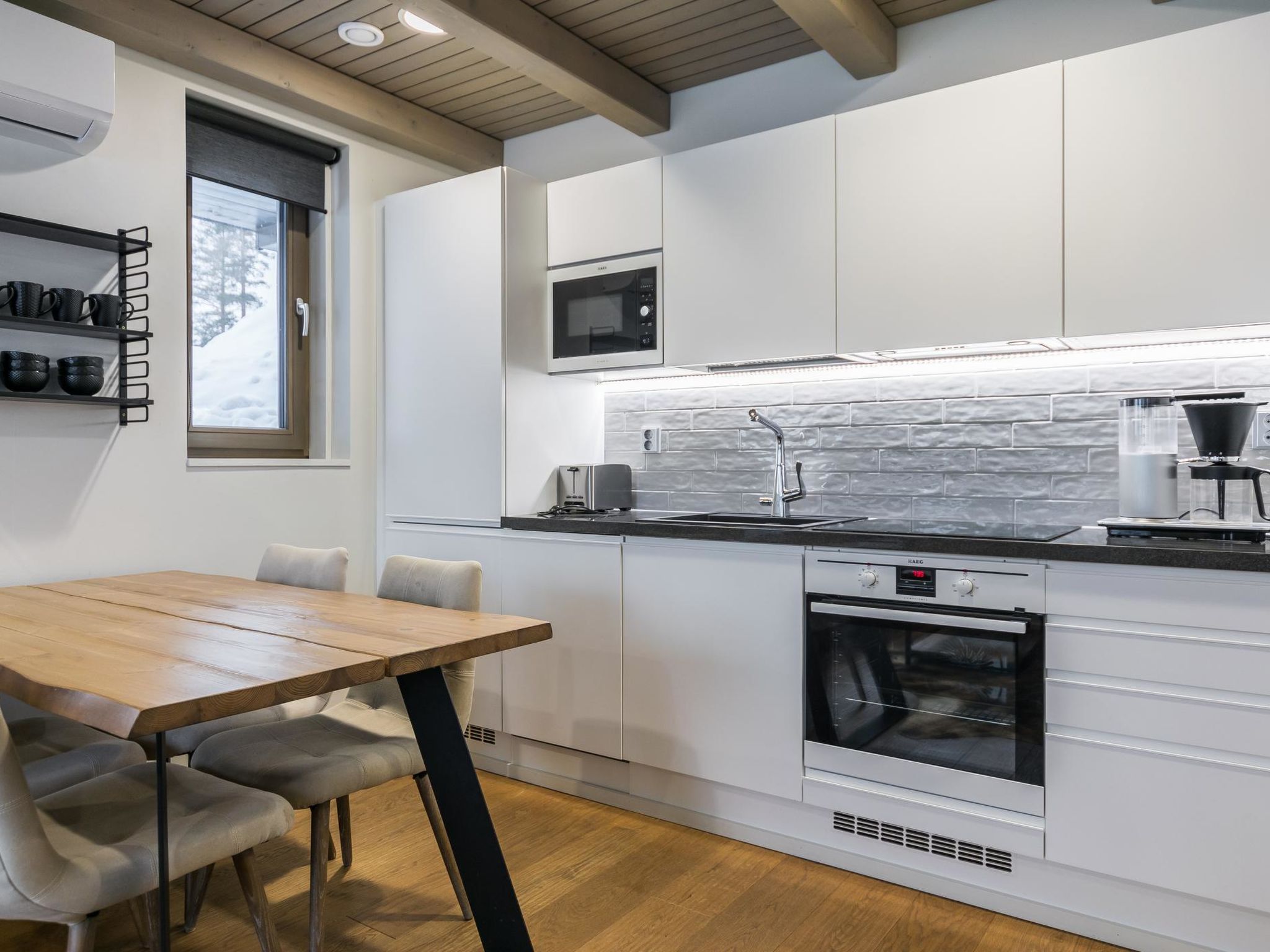 Naava chalet 101-Inside