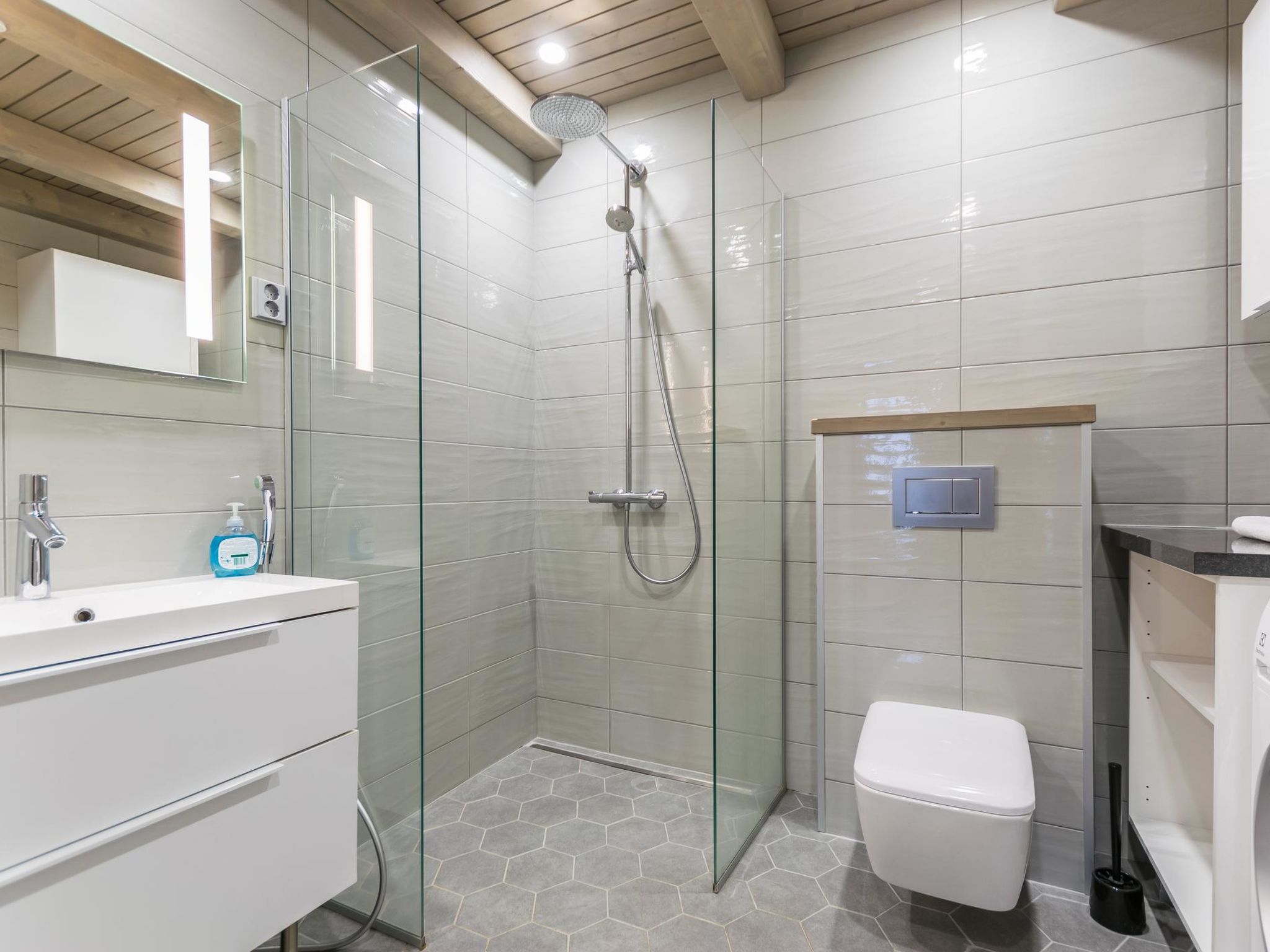 Naava chalet 101-Inside