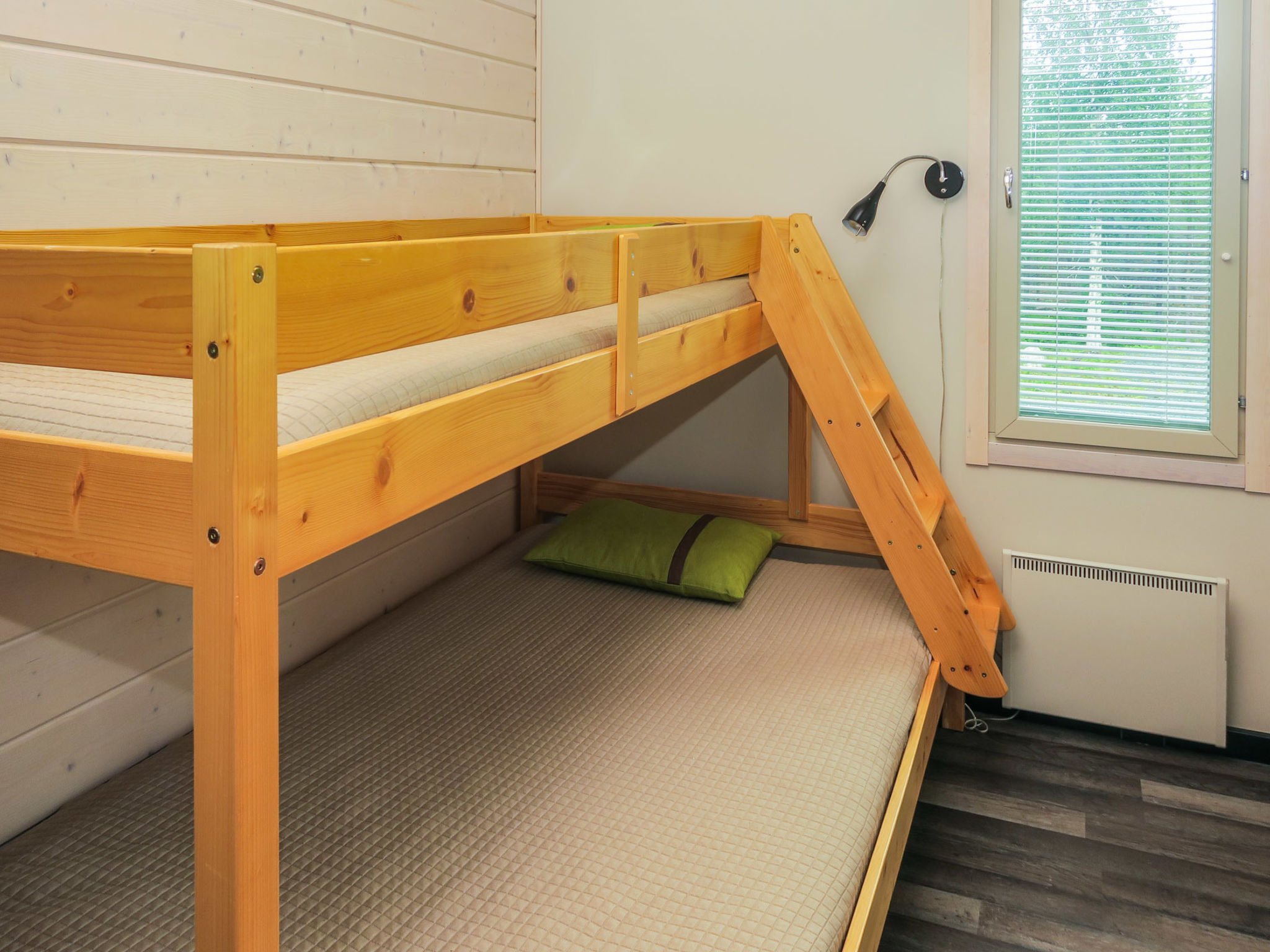 Villa vuosseli a 1-Binnen