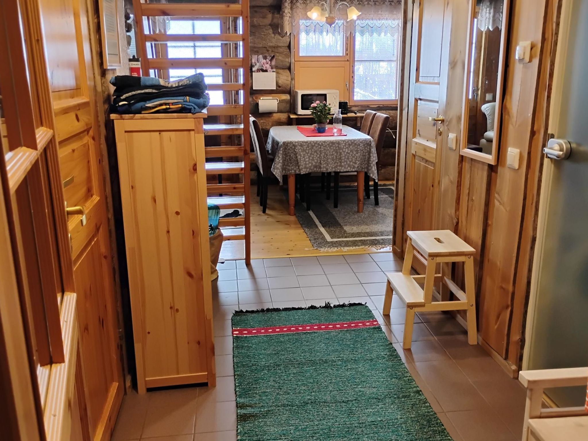Otsontupa 2-Inside