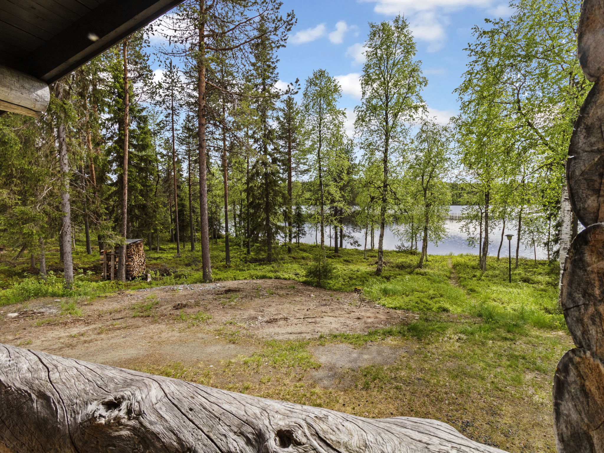 Kuontijärvi b - Binnen