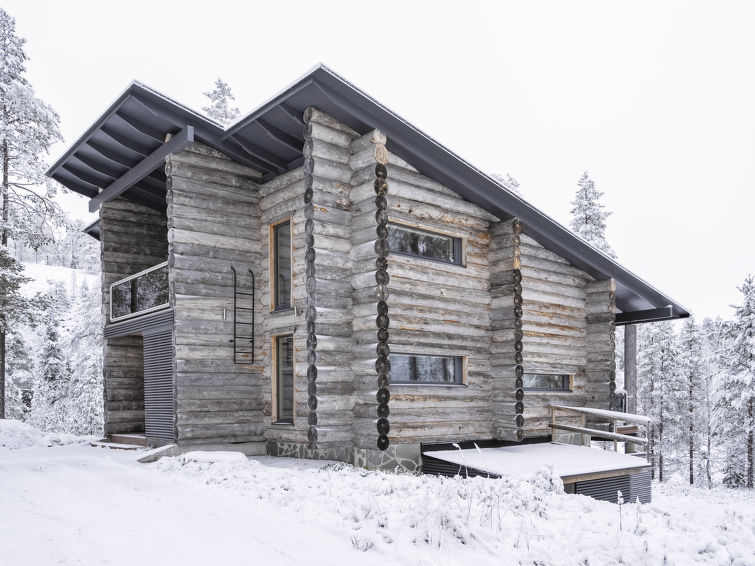 Aan het meer: Ruim vakantiehuis Leija in Kuusamo voor 12 personen in Kuusamo