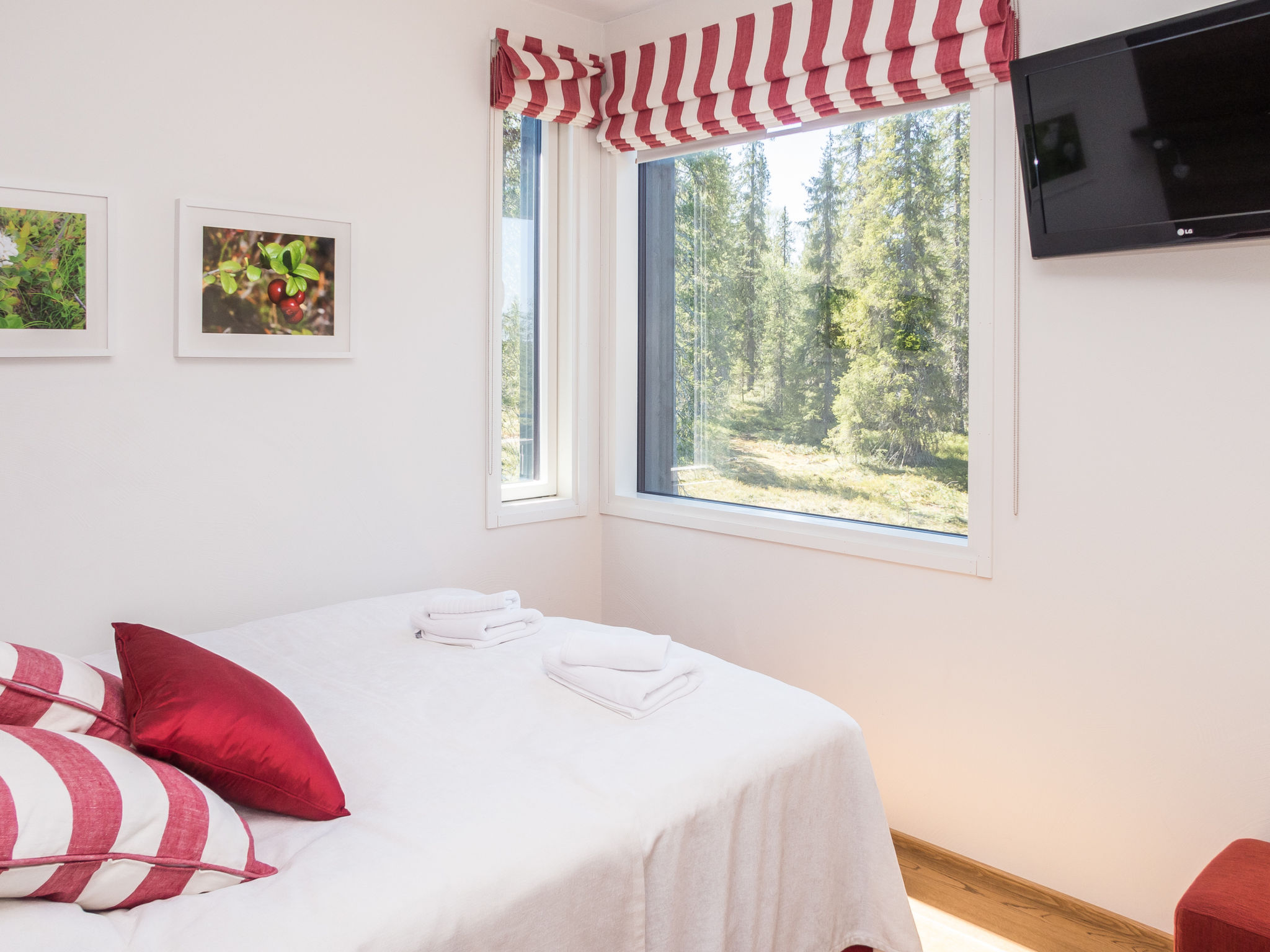 Holy lake chalet b - Binnen