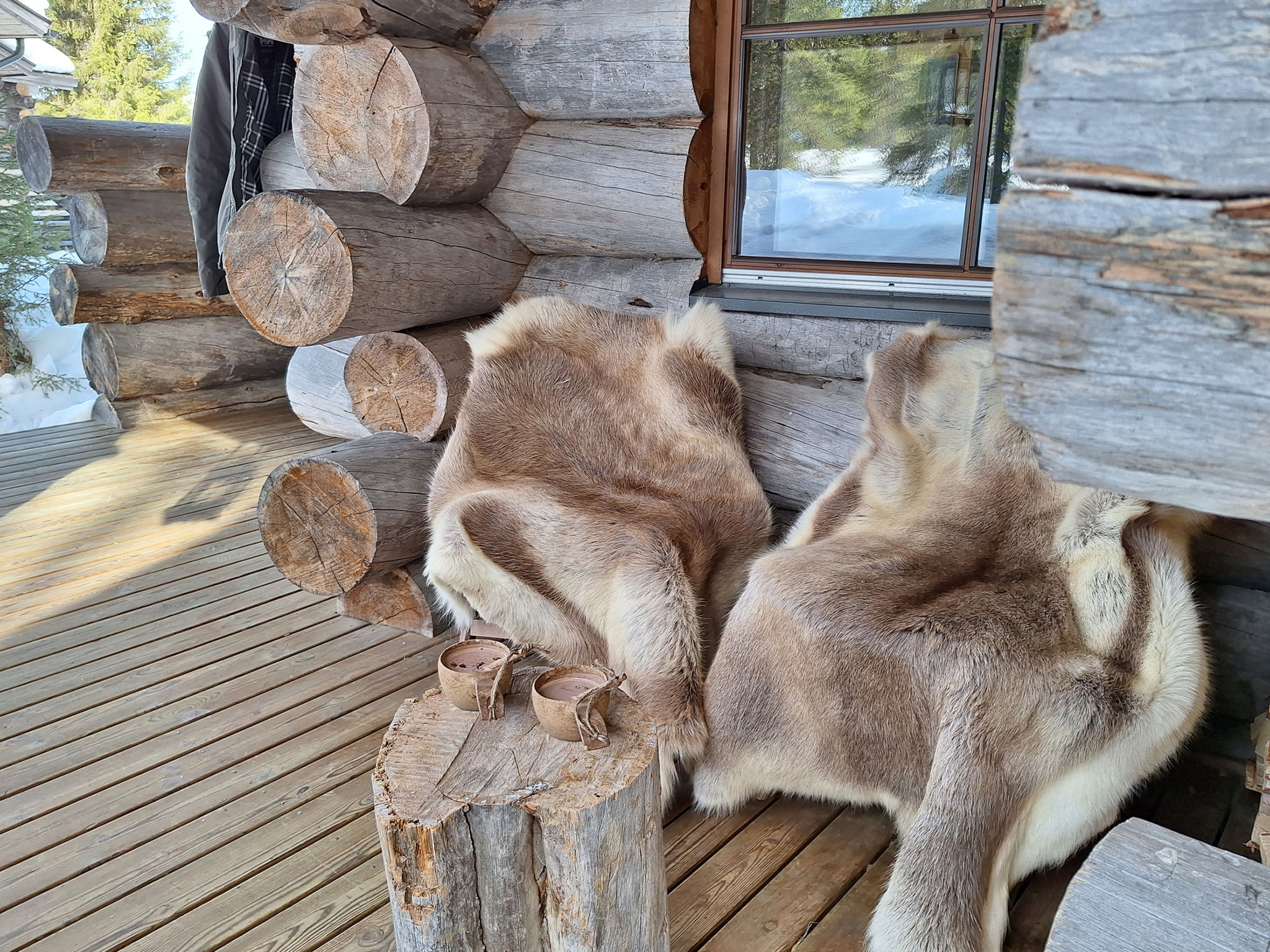 Kulta-vuosseli a-Drinnen