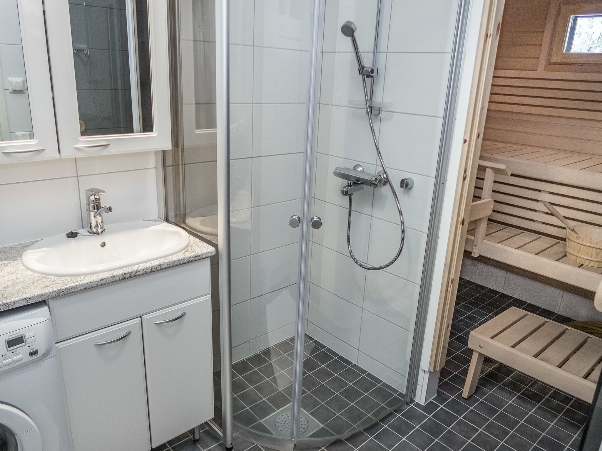 Kesärinne 14 - Drinnen