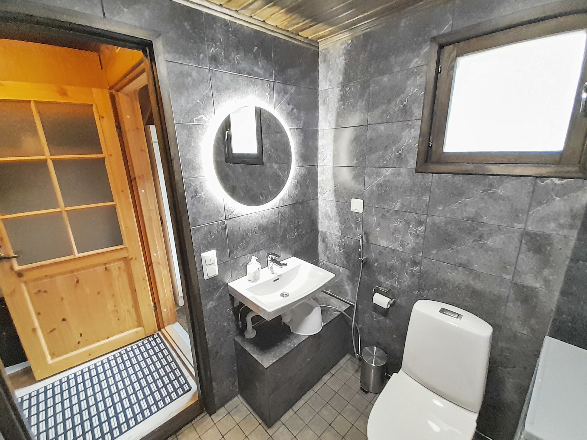 Rukan komia chalet