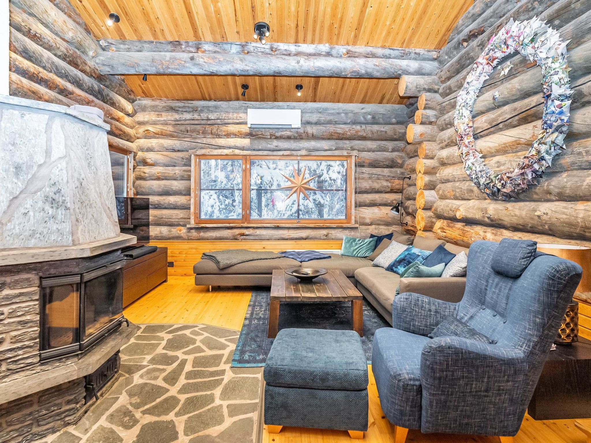 Photo of Ruka-rokova 2