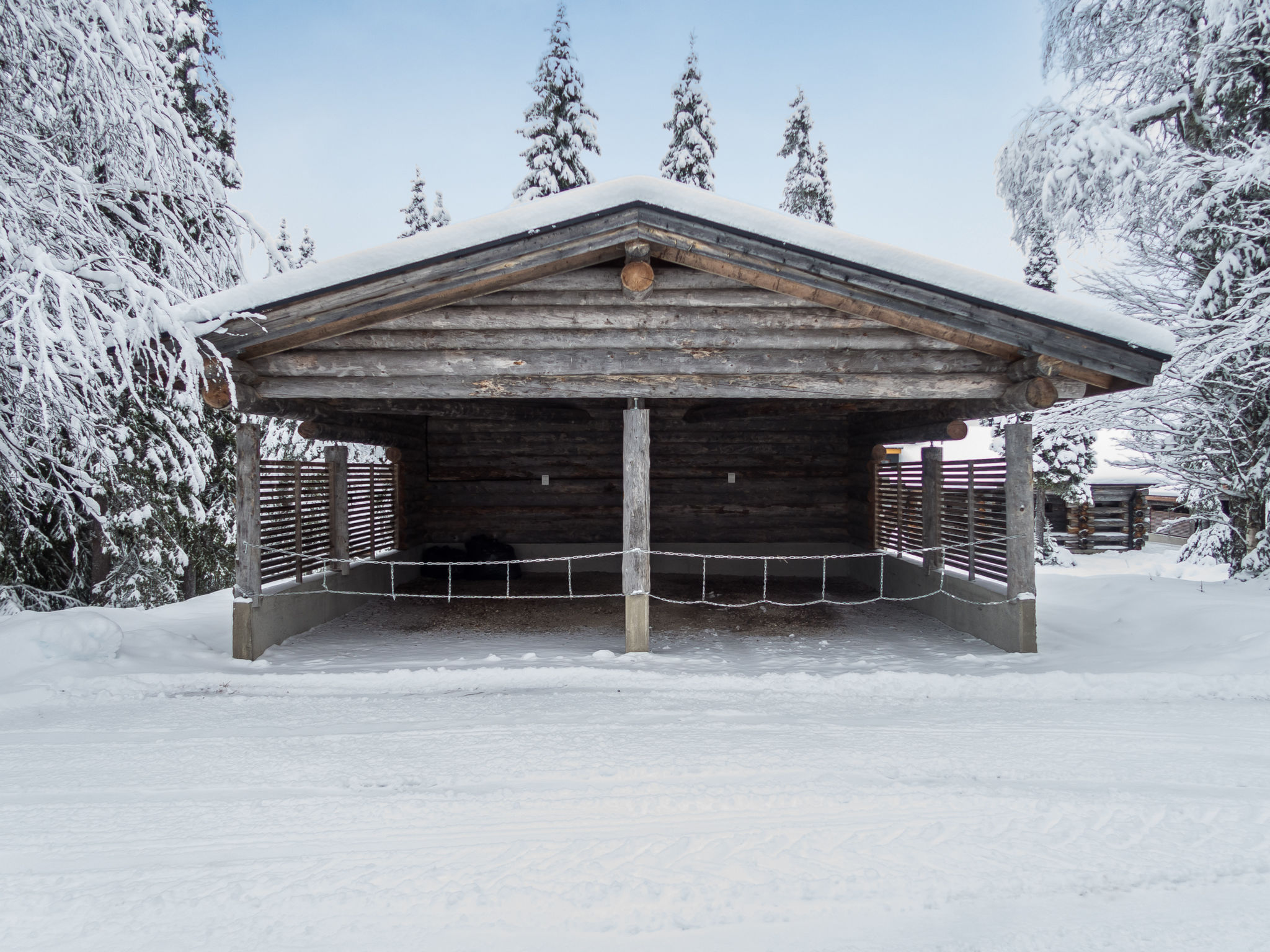 Ruka-rokova 2 - Drinnen