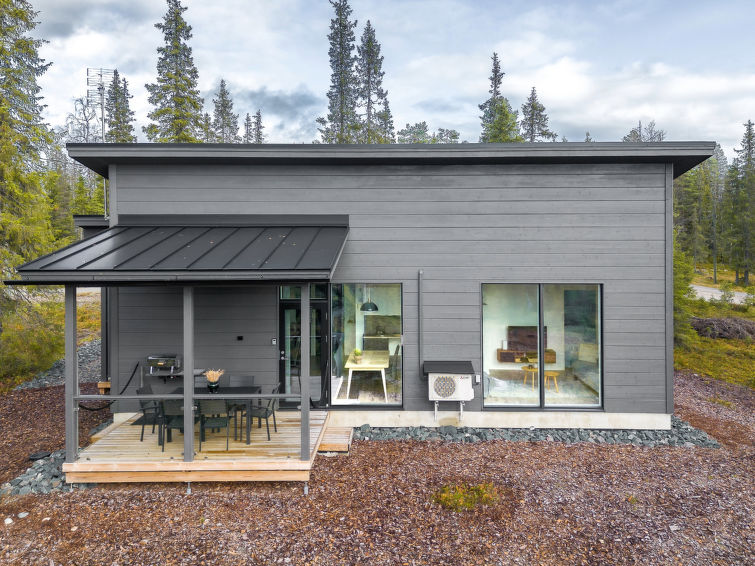 Stijlvol houten vakantiehuis in de natuur van Kuusamo in Kuusamo