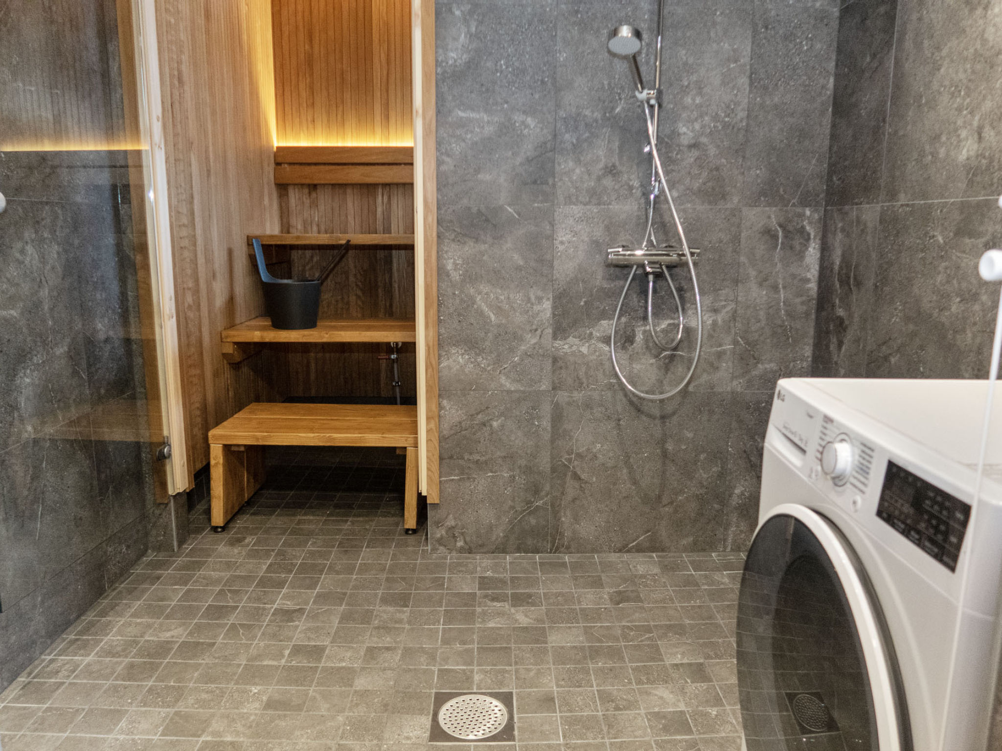 Rukan kide a - Inside
