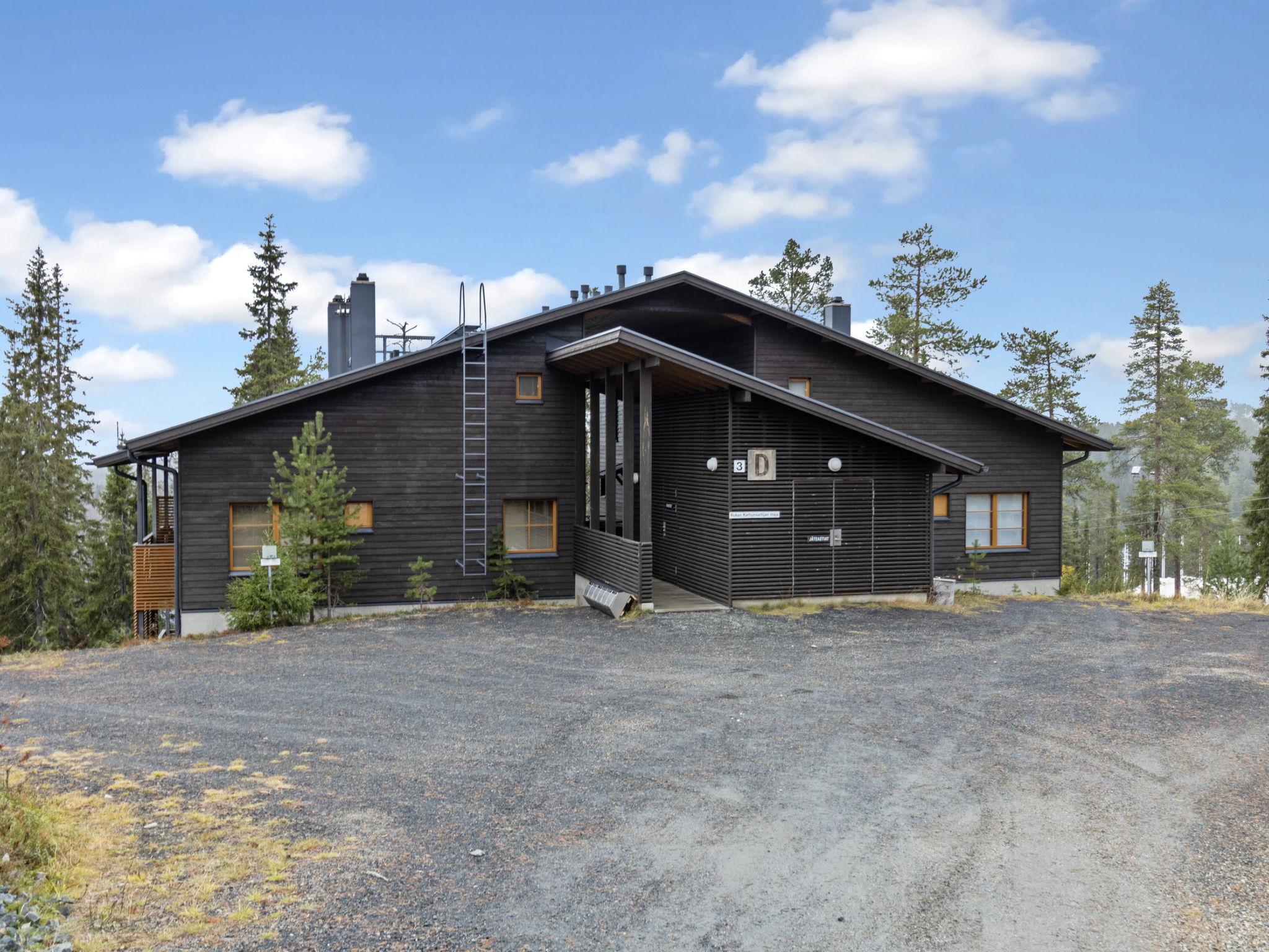 Karhunvartijanmaja d4