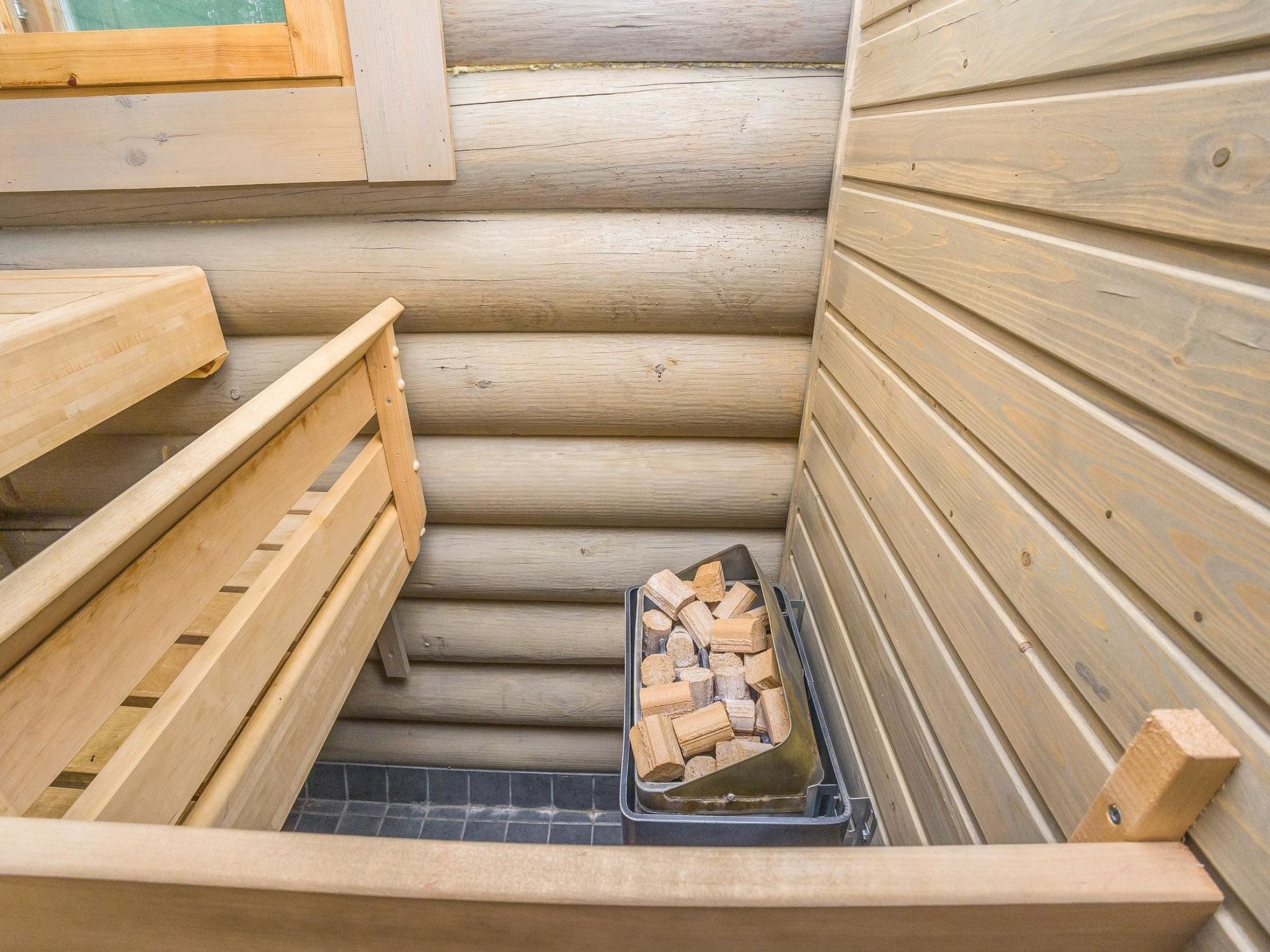 Korpivuosseli 7 b-Binnen