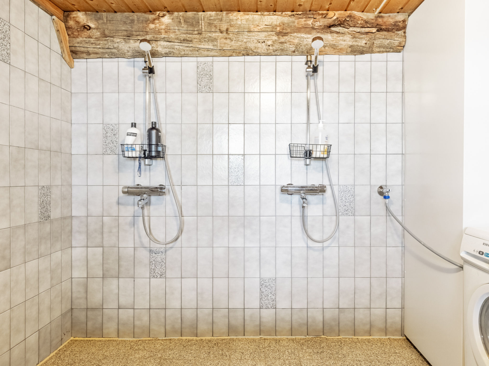 Lumikenttien kutsu-Binnen