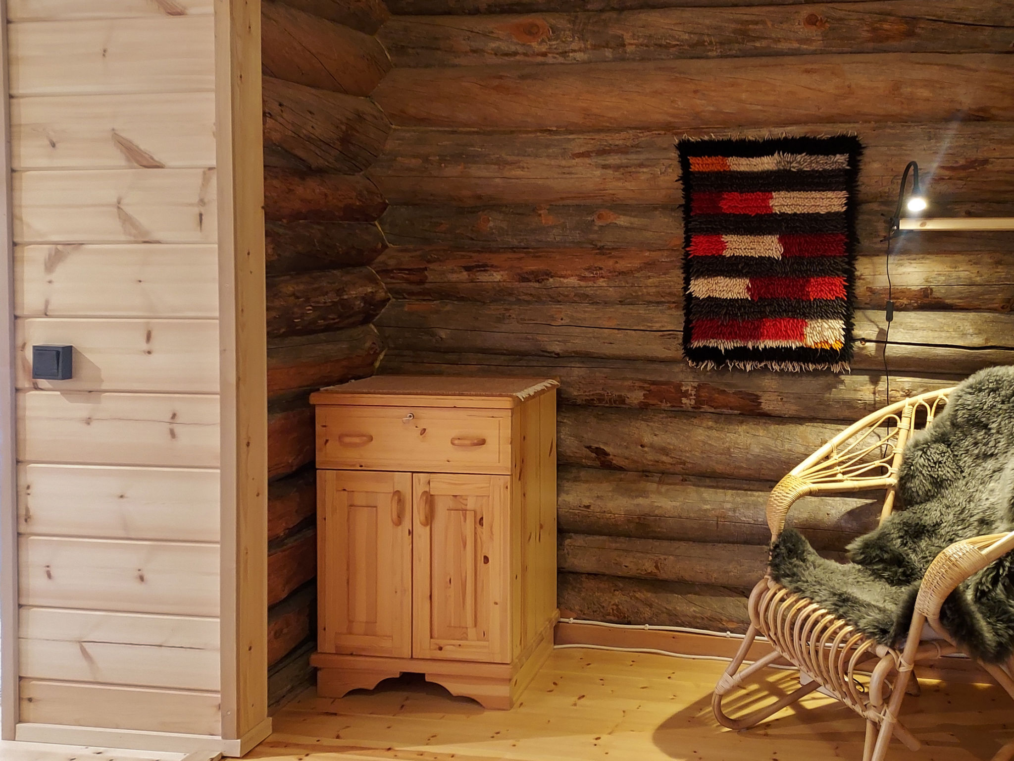 Alakitkajärvi, takkusalmi - Inside