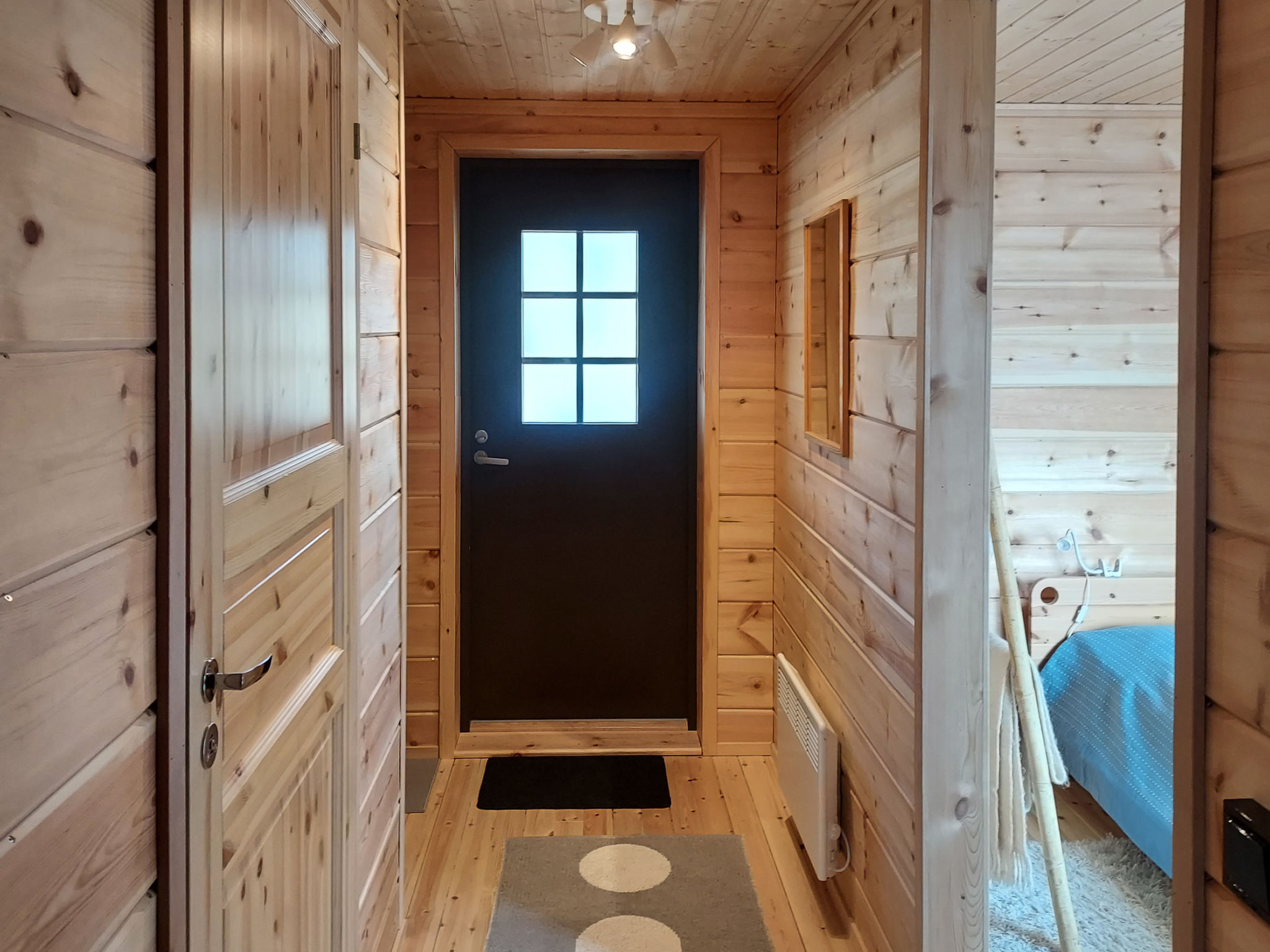 Alakitkajärvi, takkusalmi - Inside