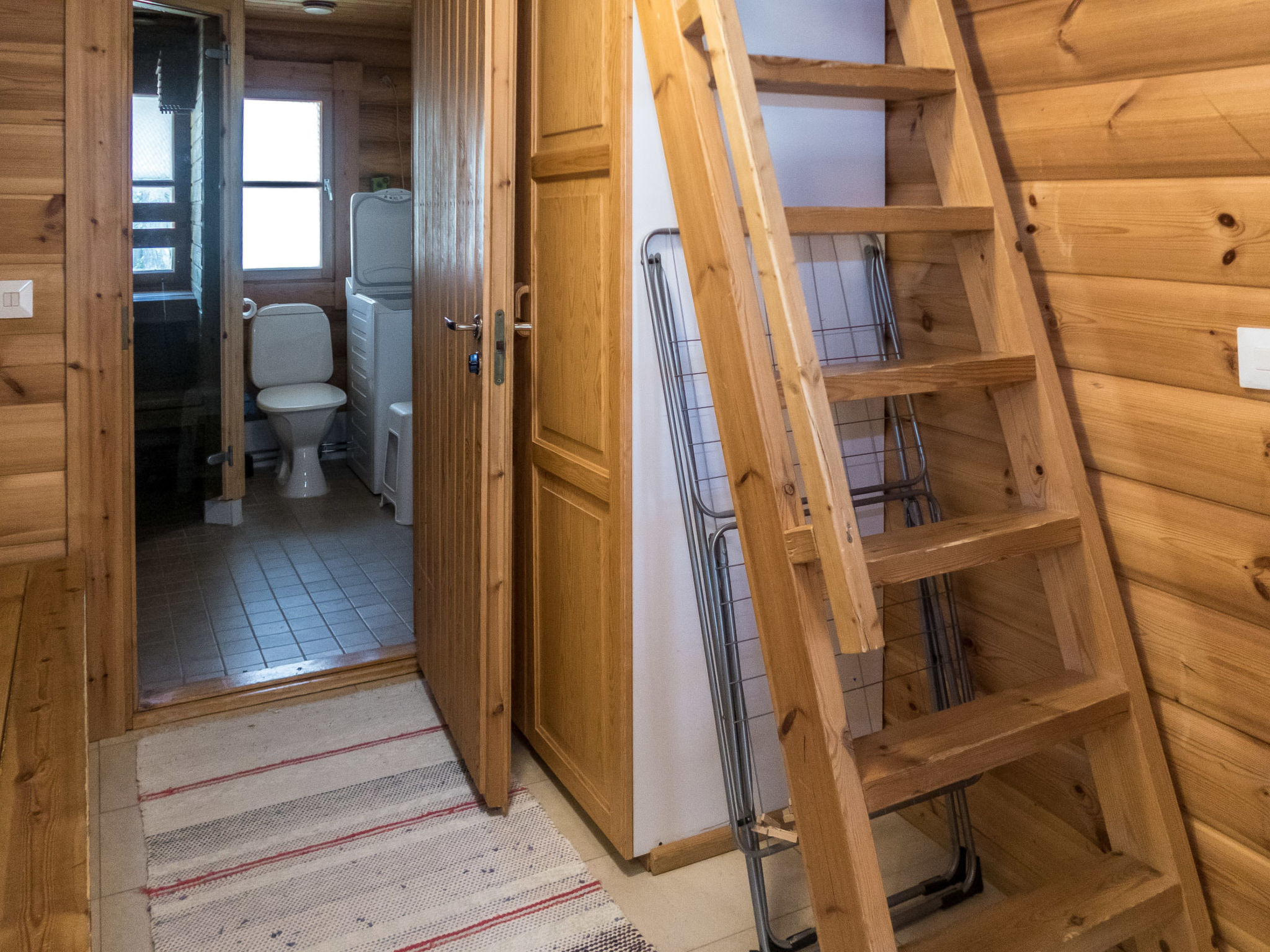 Ruka-kitkan kuukkeli - Drinnen