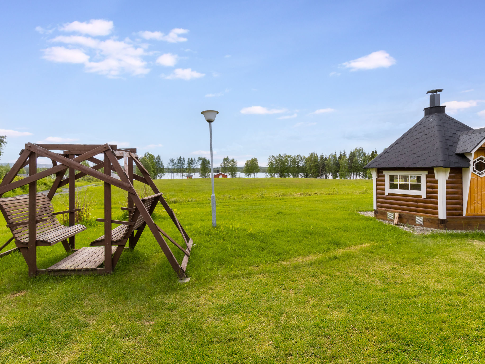 Ruka-kitkan kuukkeli - Drinnen