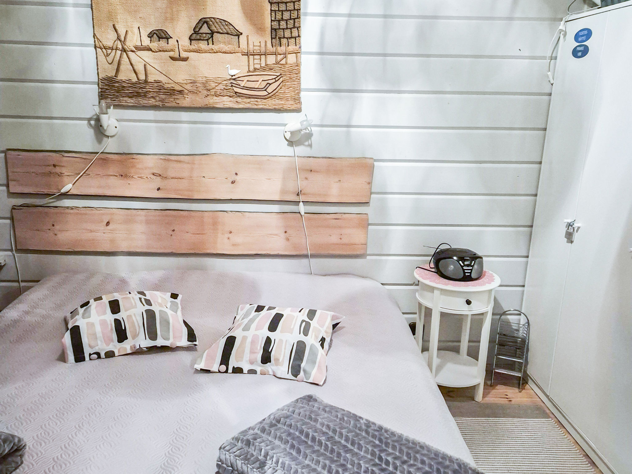 Photo of Mustalampi 5 satakieli