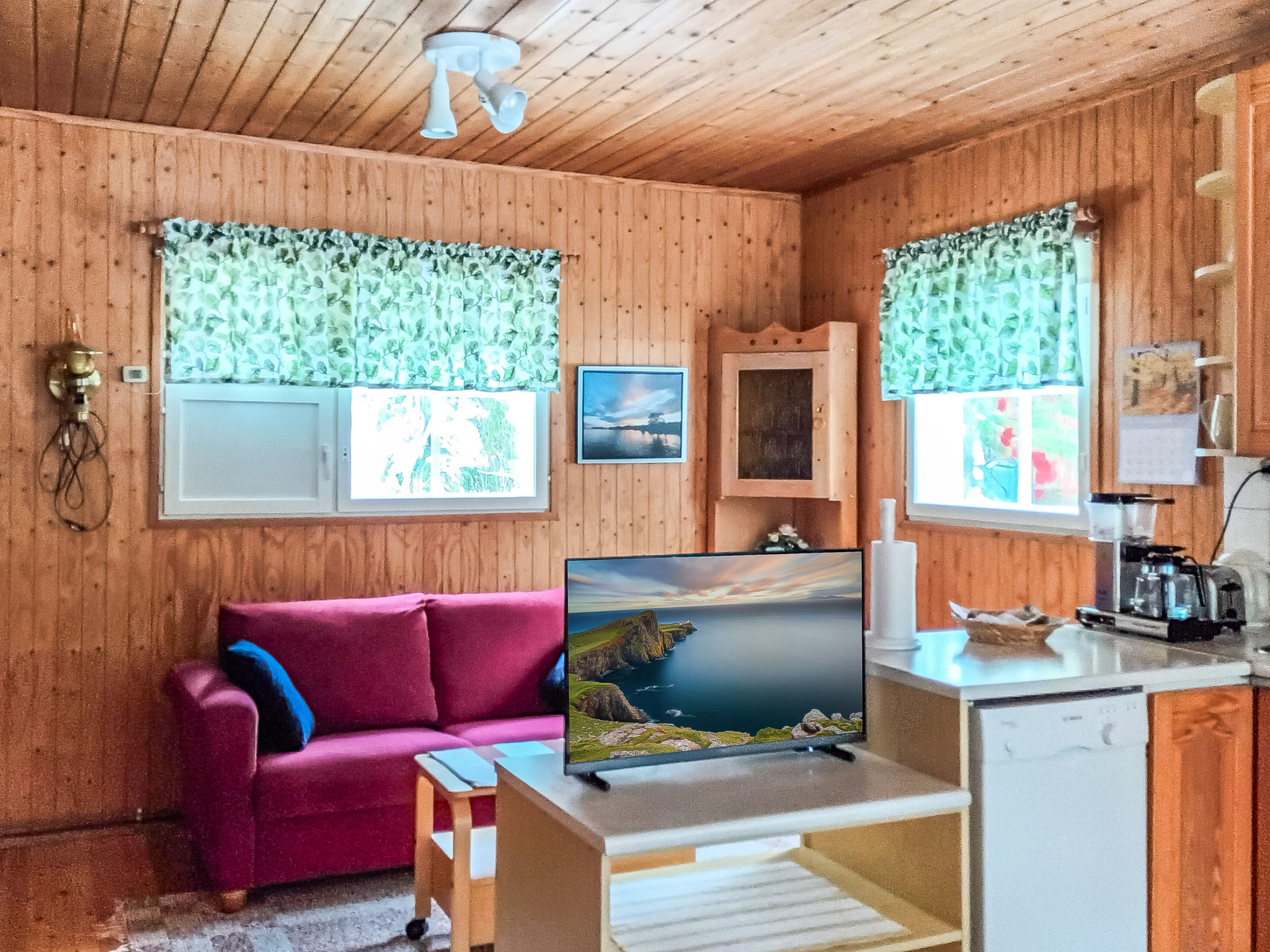 Photo of Peukaloinen b1