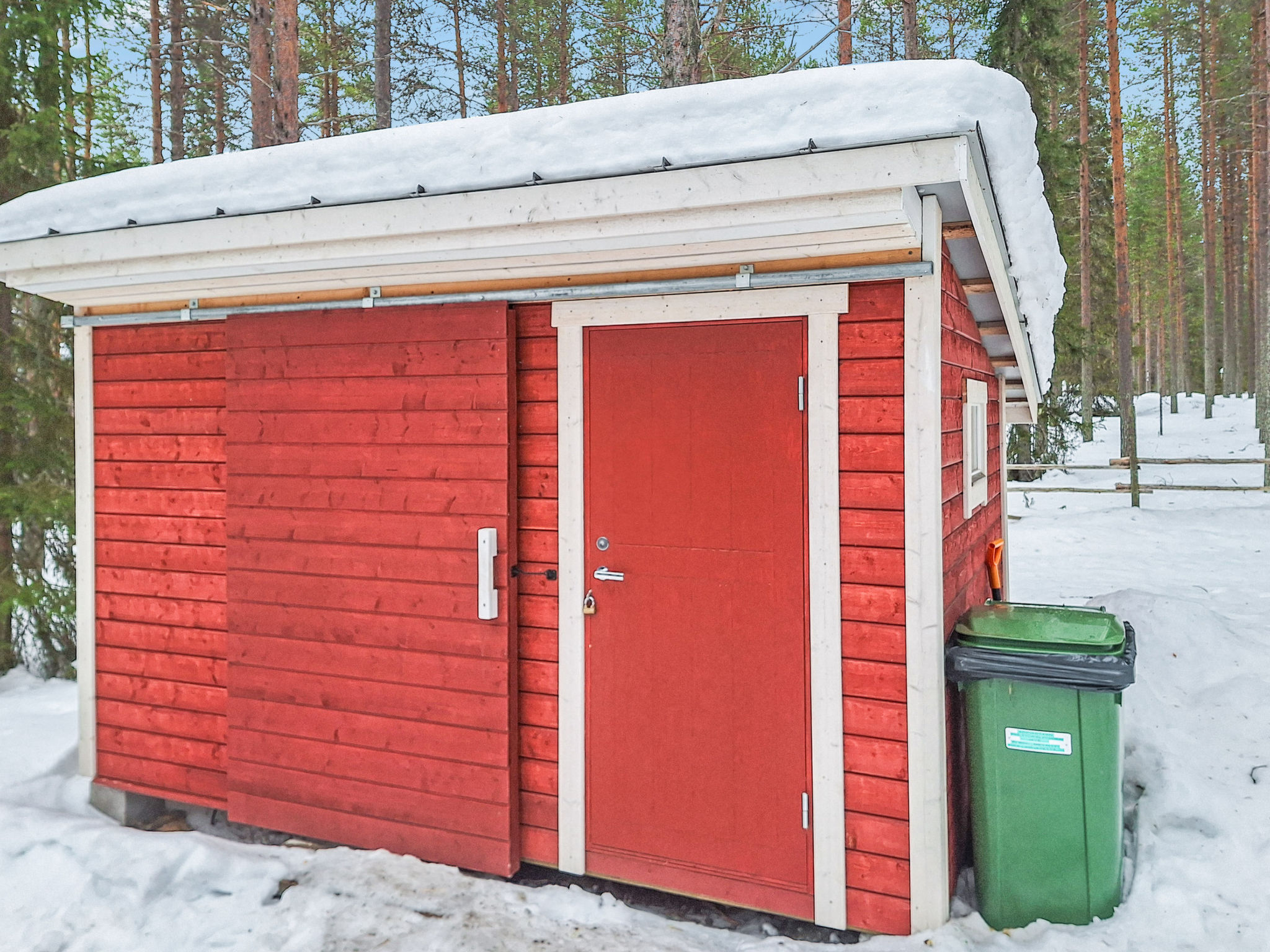 Ylikitkajärvi, kesäkumpu
