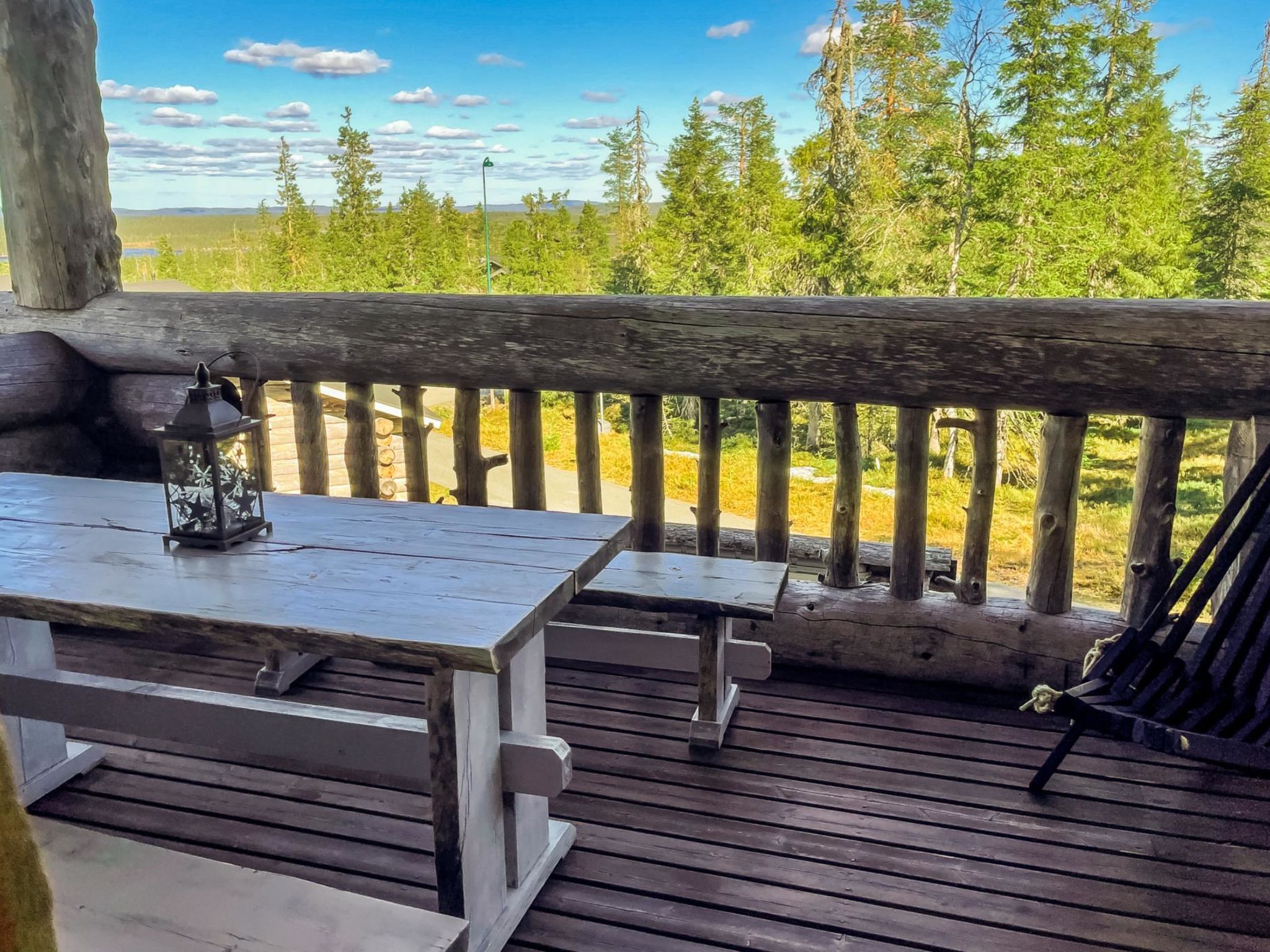Alte ruka ansa-Buiten