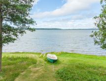 Knusse blokhut aan het meer in Närpiö met eigen sauna en roeiboot - thumbnail 2