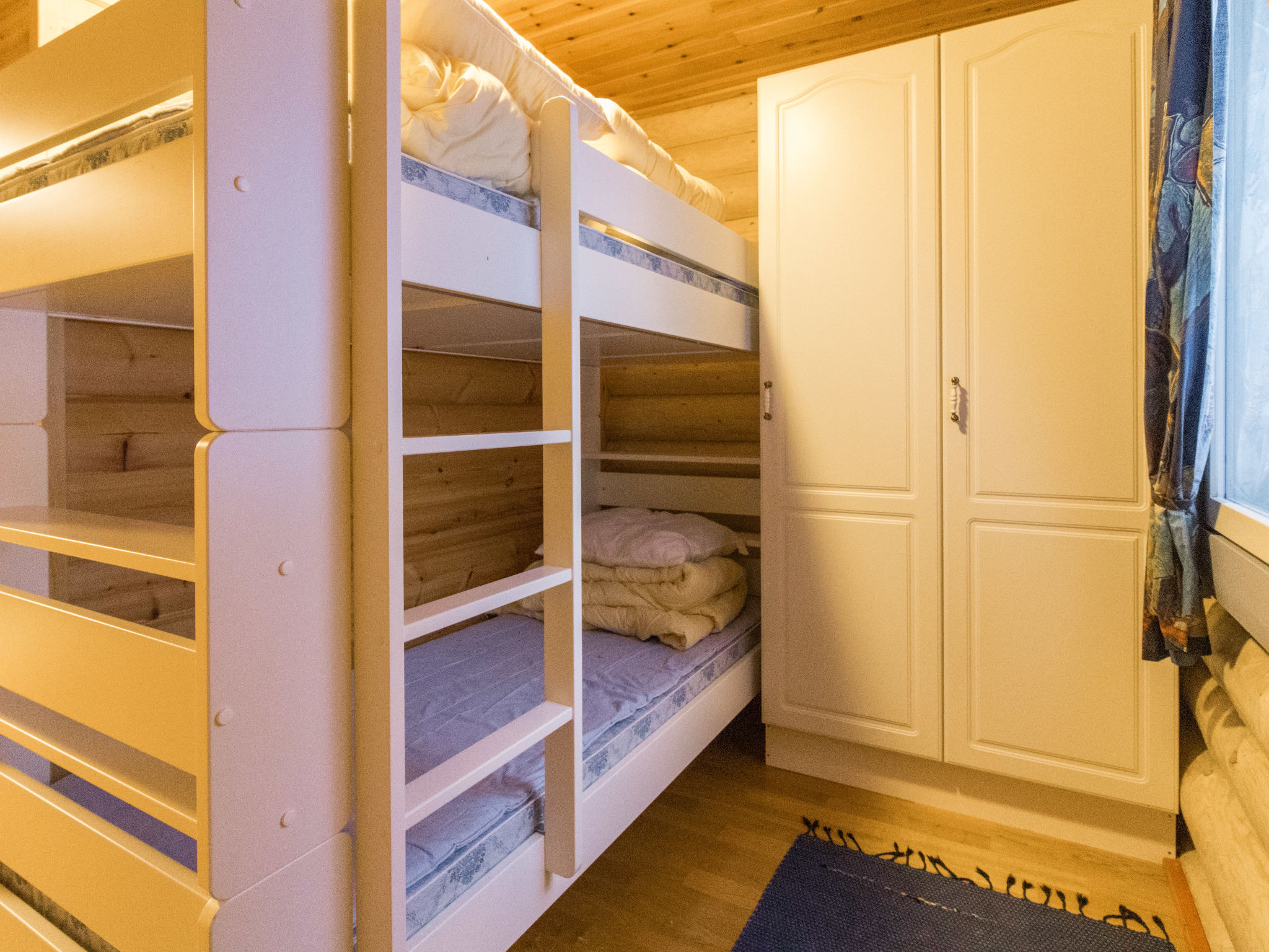 Salvostie 13, hetta-Drinnen