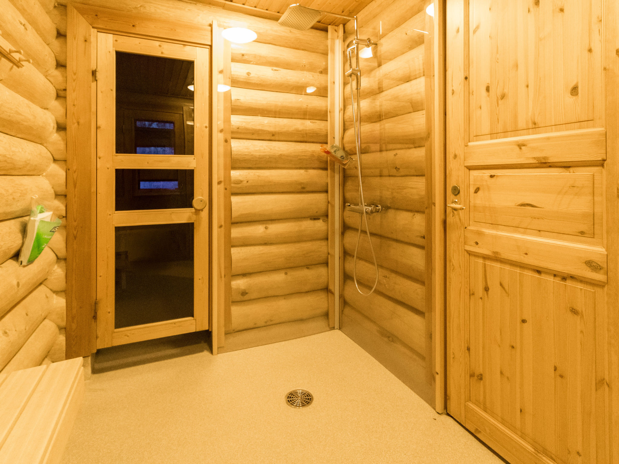 Salvostie 13, hetta-Drinnen