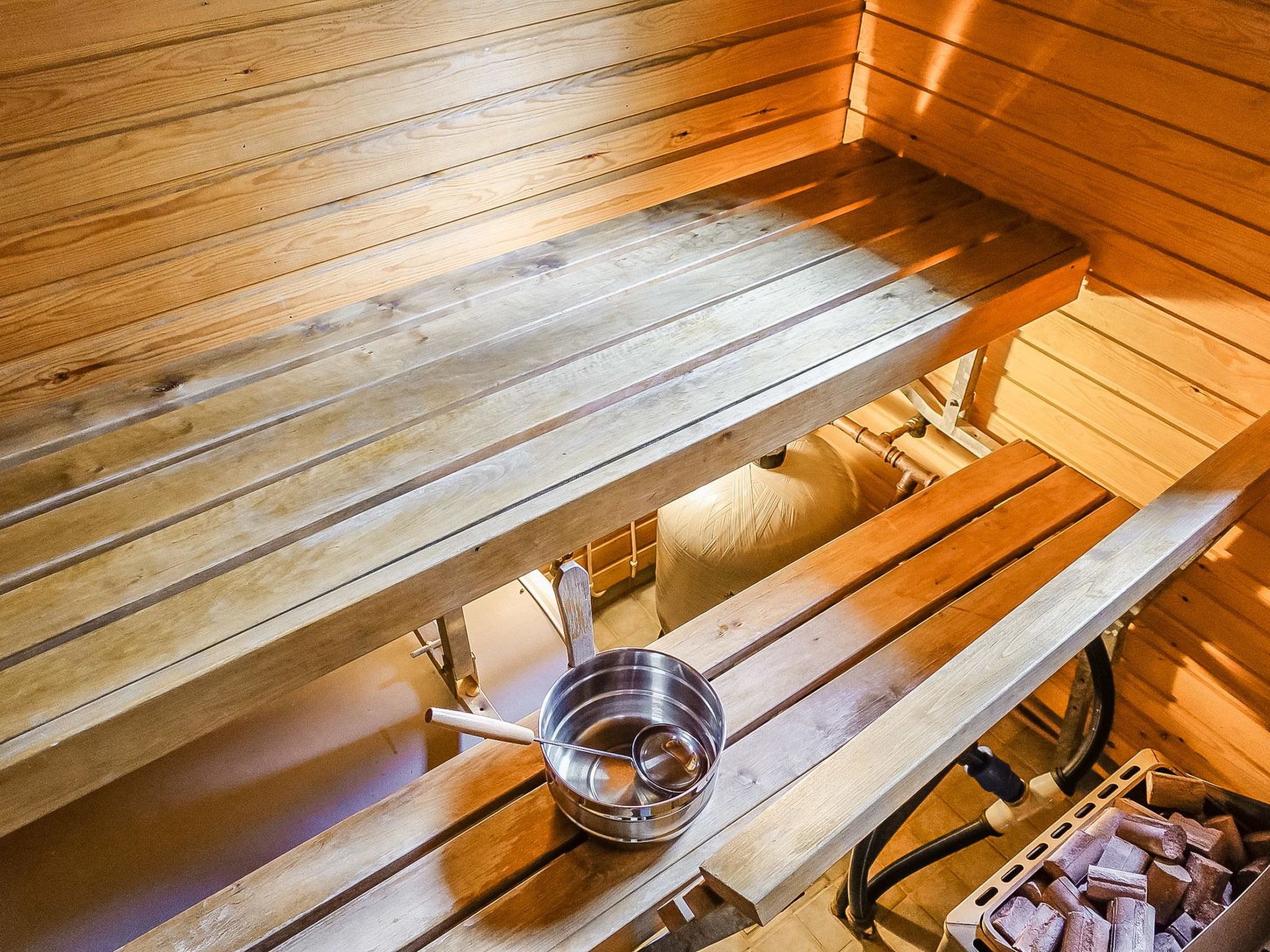 Luongasloma 2-Inside