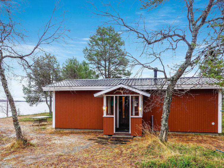Aan het meer: Sfeervol vakantiehuis Mellaniemi in Inari in Inari