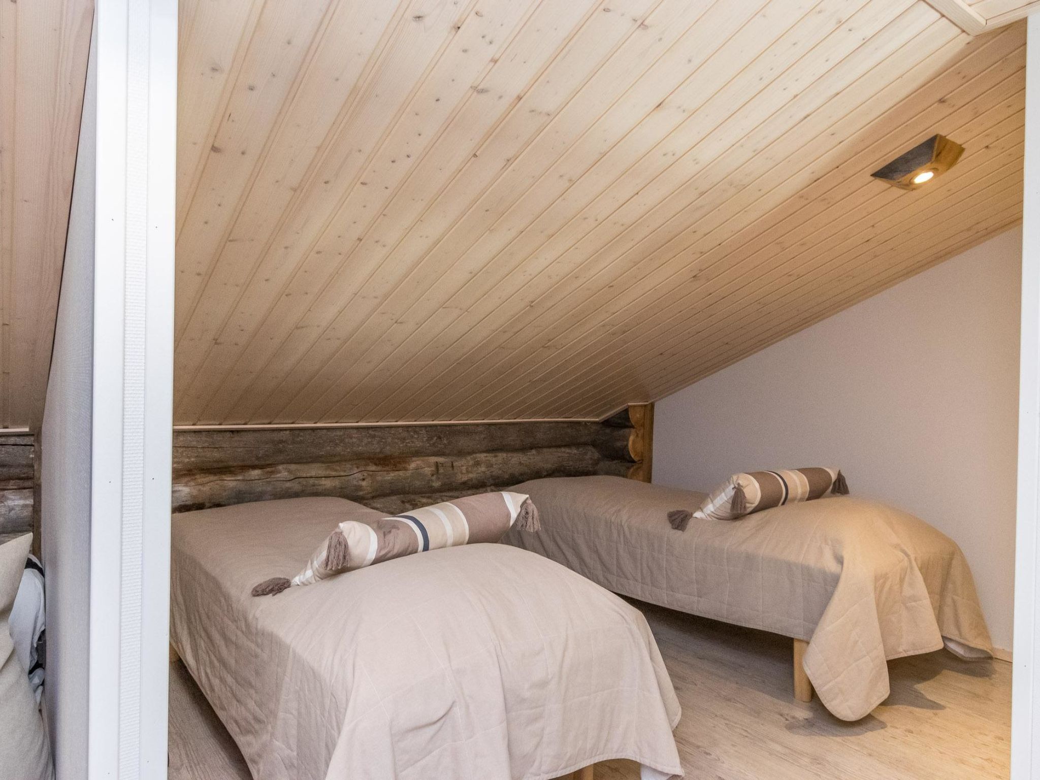 Photo of Nilikuru a 2