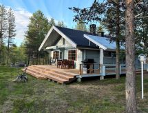 Authentieke blokhut aan het water in Lapland, vlakbij Saariselkä - thumbnail 1