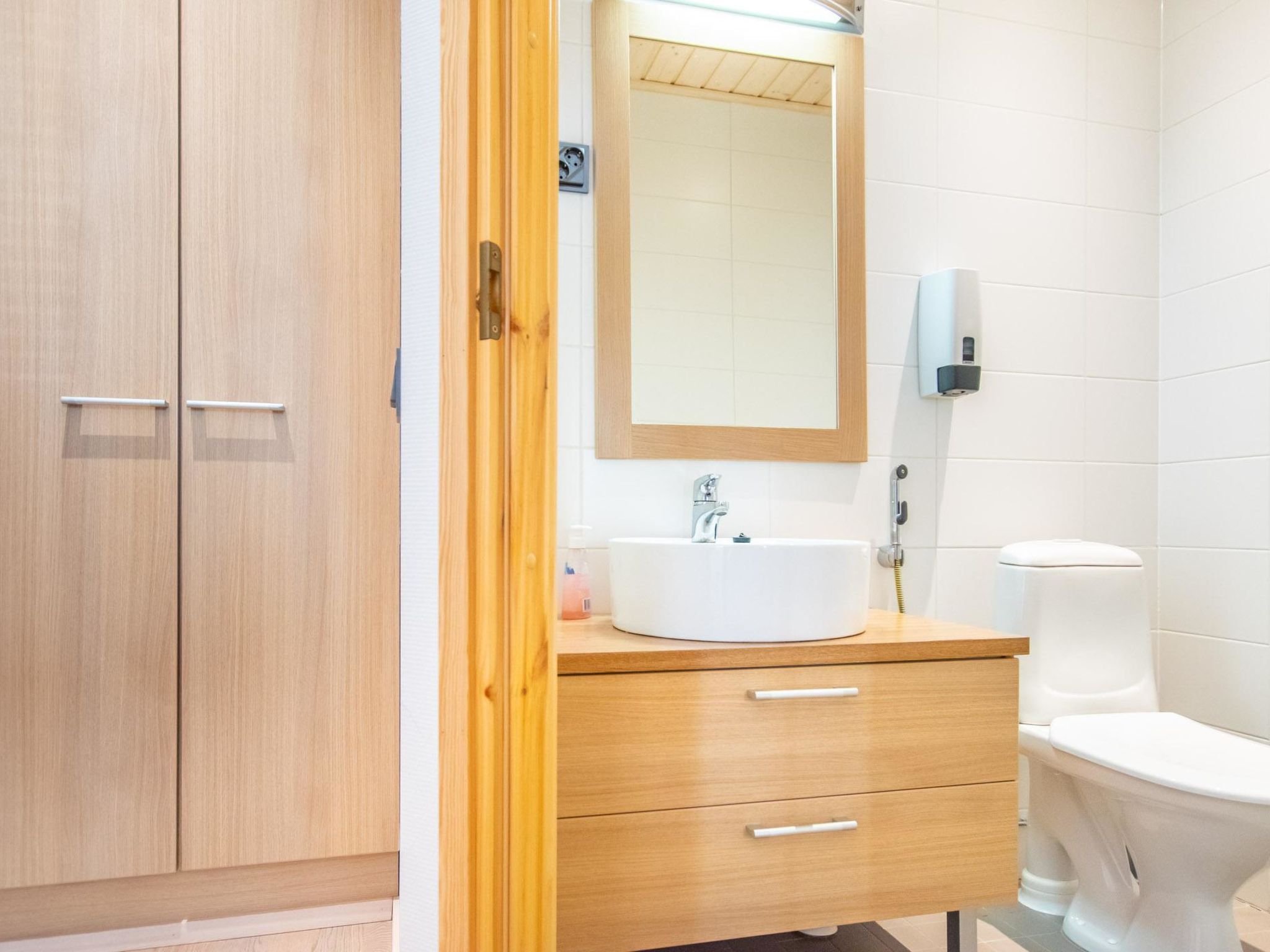 Photo of Nilikuru e 12